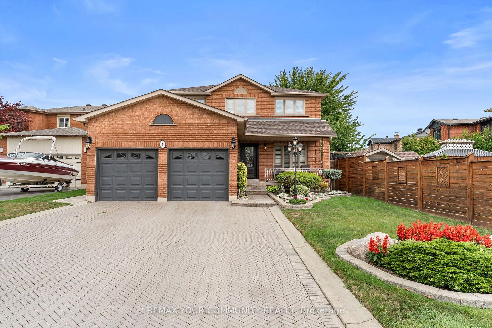 Photo 2 of 4 Tomel Court, Caledon, Bolton West — HOMEH