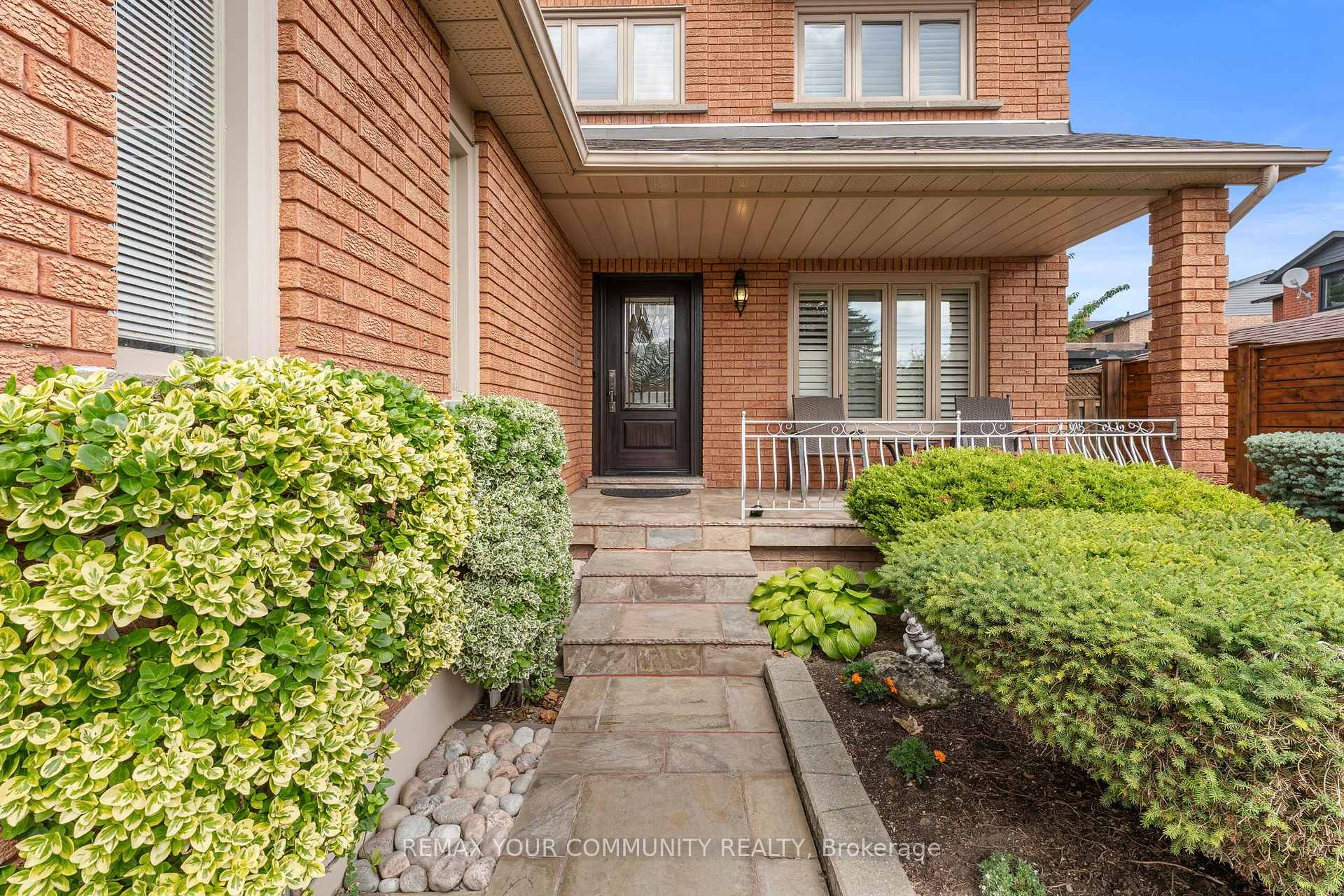 Photo 5 of 4 Tomel Court, Caledon, Bolton West — HOMEH