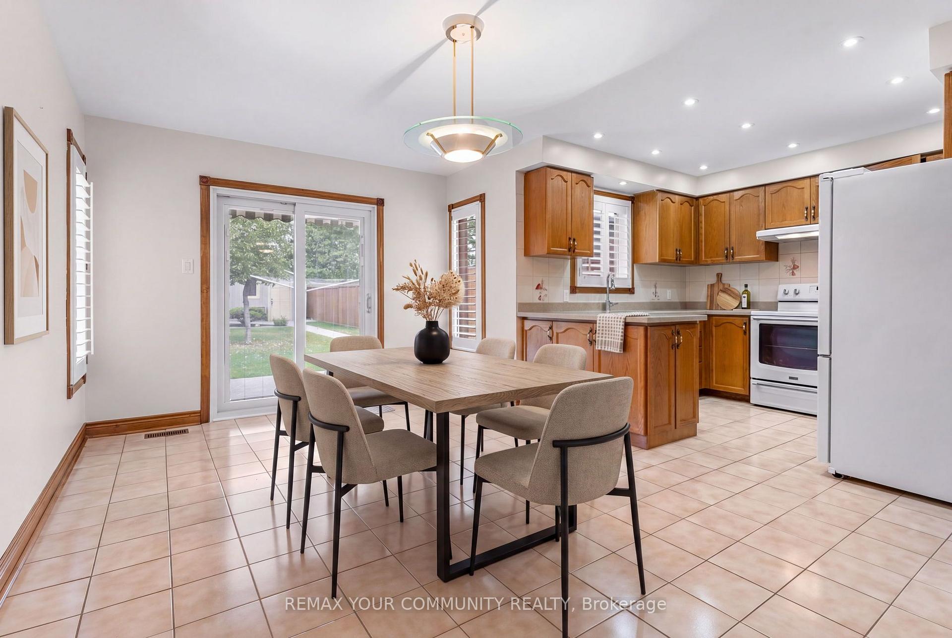 Photo 17 of 4 Tomel Court, Caledon, Bolton West — HOMEH