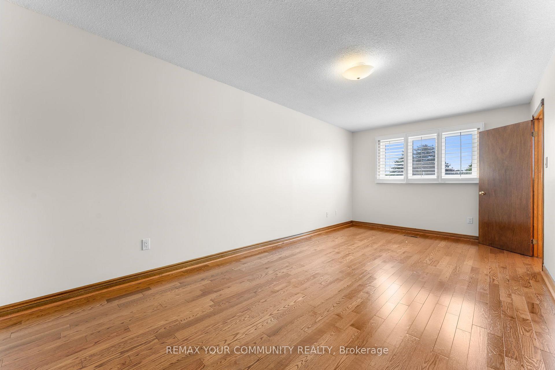 Photo 31 of 4 Tomel Court, Caledon, Bolton West — HOMEH