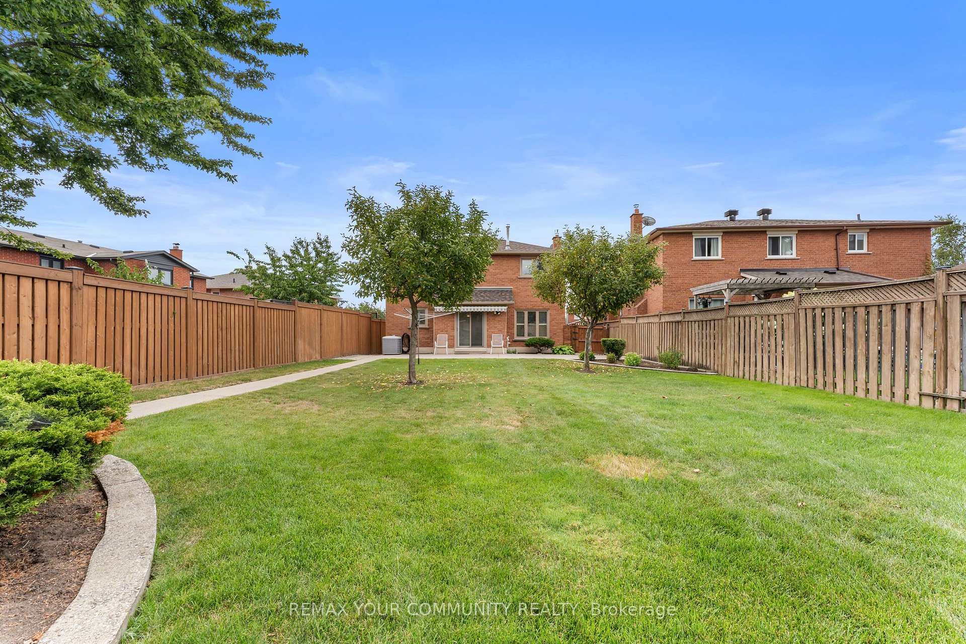 Photo 46 of 4 Tomel Court, Caledon, Bolton West — HOMEH