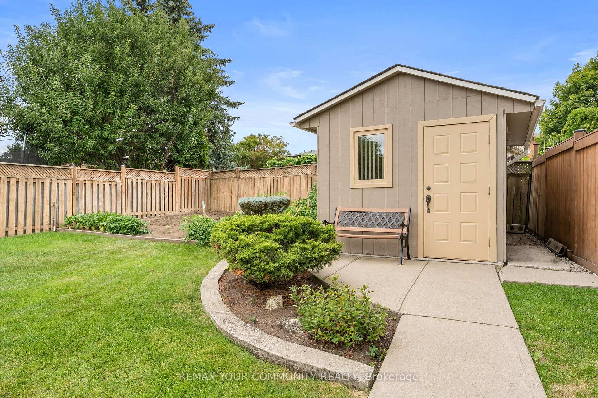 Photo 47 of 4 Tomel Court, Caledon, Bolton West — HOMEH