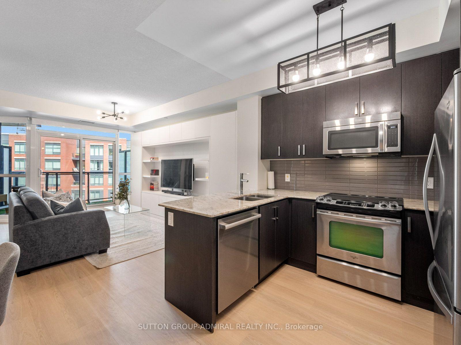 Photo 3 of Unit 405, 7608 Yonge Street, Vaughan, Crestwood-Springfarm-Yorkhill — HOMEH