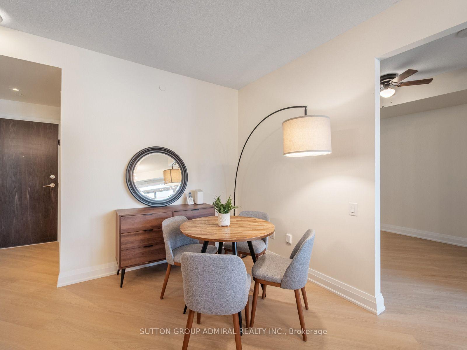 Photo 6 of Unit 405, 7608 Yonge Street, Vaughan, Crestwood-Springfarm-Yorkhill — HOMEH