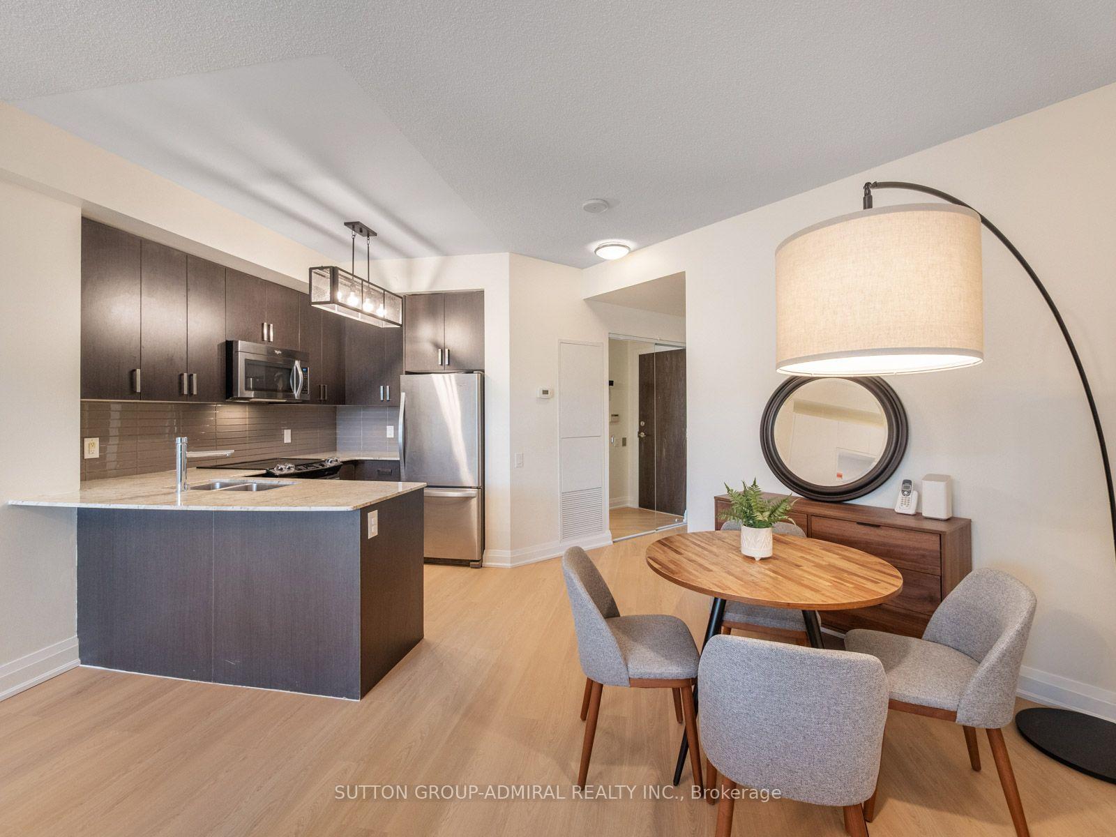 Photo 8 of Unit 405, 7608 Yonge Street, Vaughan, Crestwood-Springfarm-Yorkhill — HOMEH