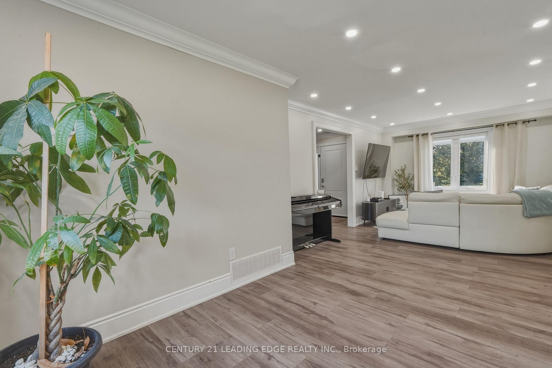 Photo 20 of 1100 Maclean Street, Innisfil, Alcona — HOMEH
