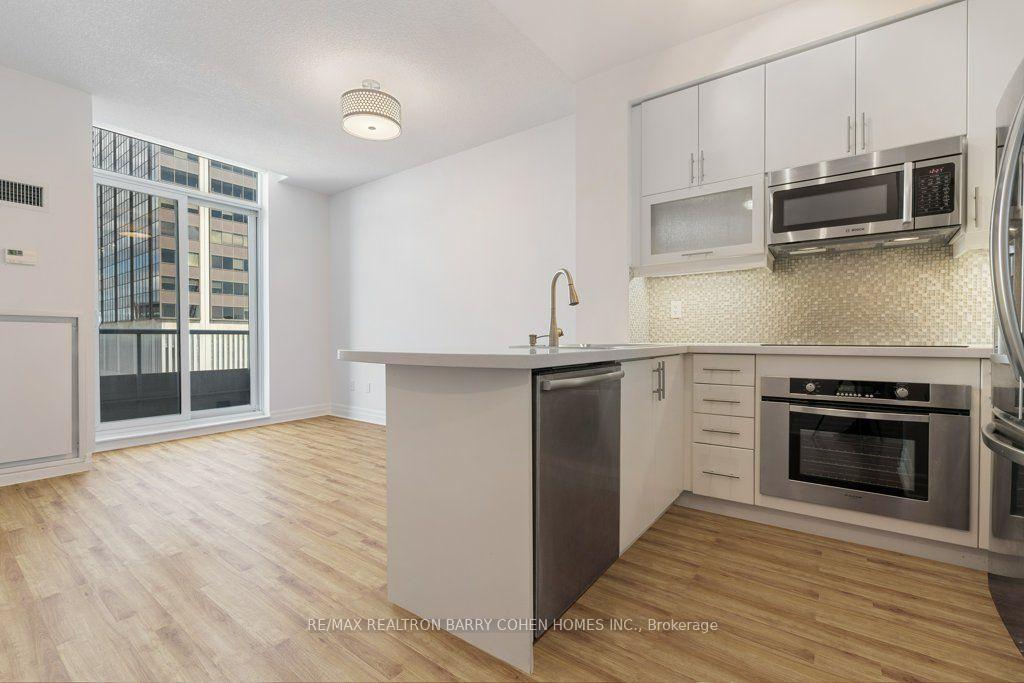 Photo 8 of Unit 2703, 35 Balmuto Street, Toronto, Bay Street Corridor — HOMEH