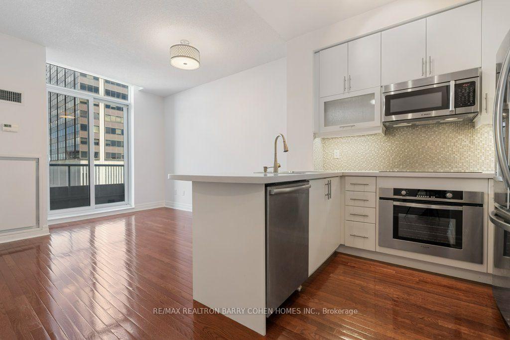 Photo 9 of Unit 2703, 35 Balmuto Street, Toronto, Bay Street Corridor — HOMEH