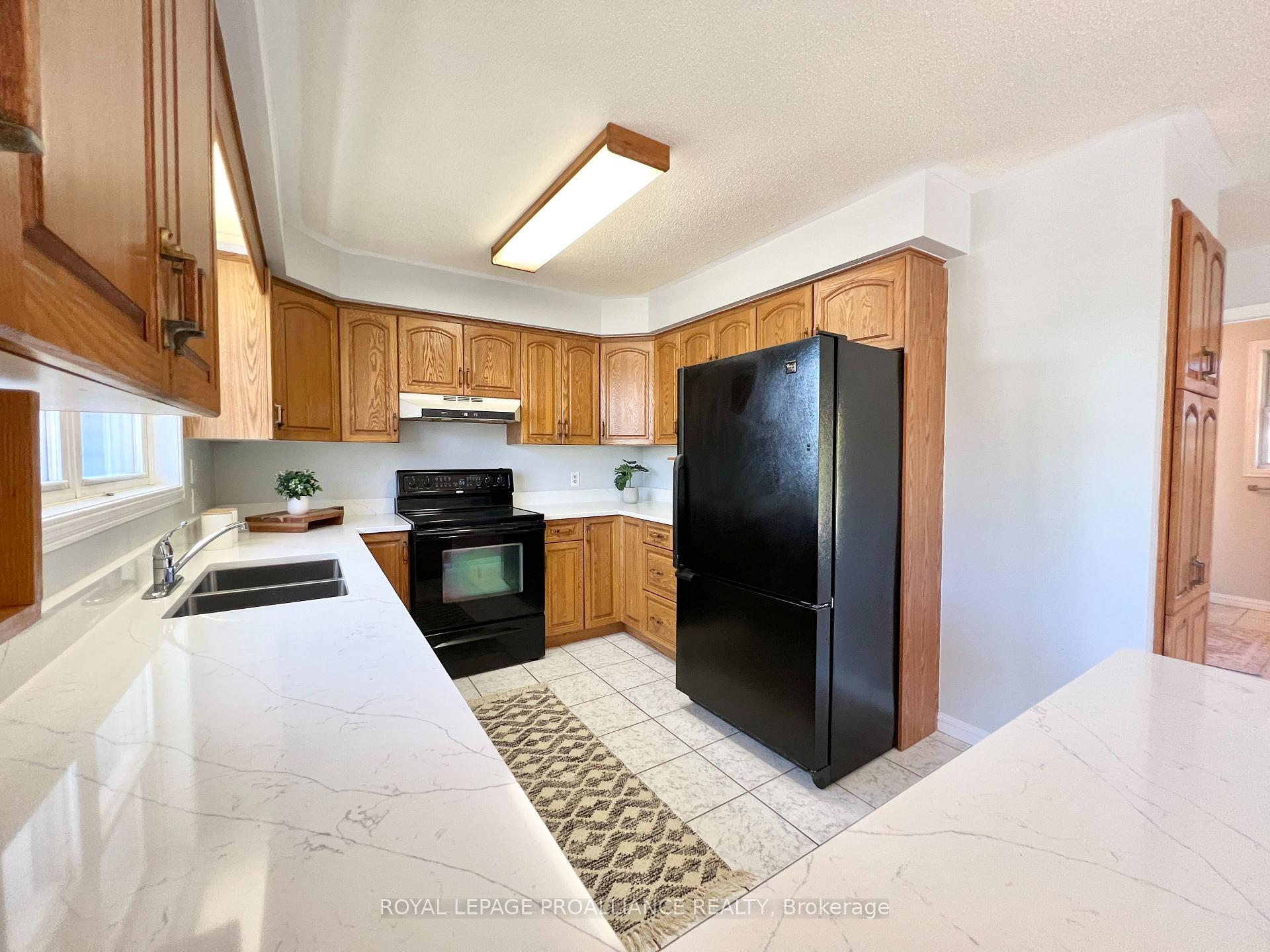Photo 10 of 444 County Road 19, Prince Edward County, Ameliasburg Ward — HOMEH