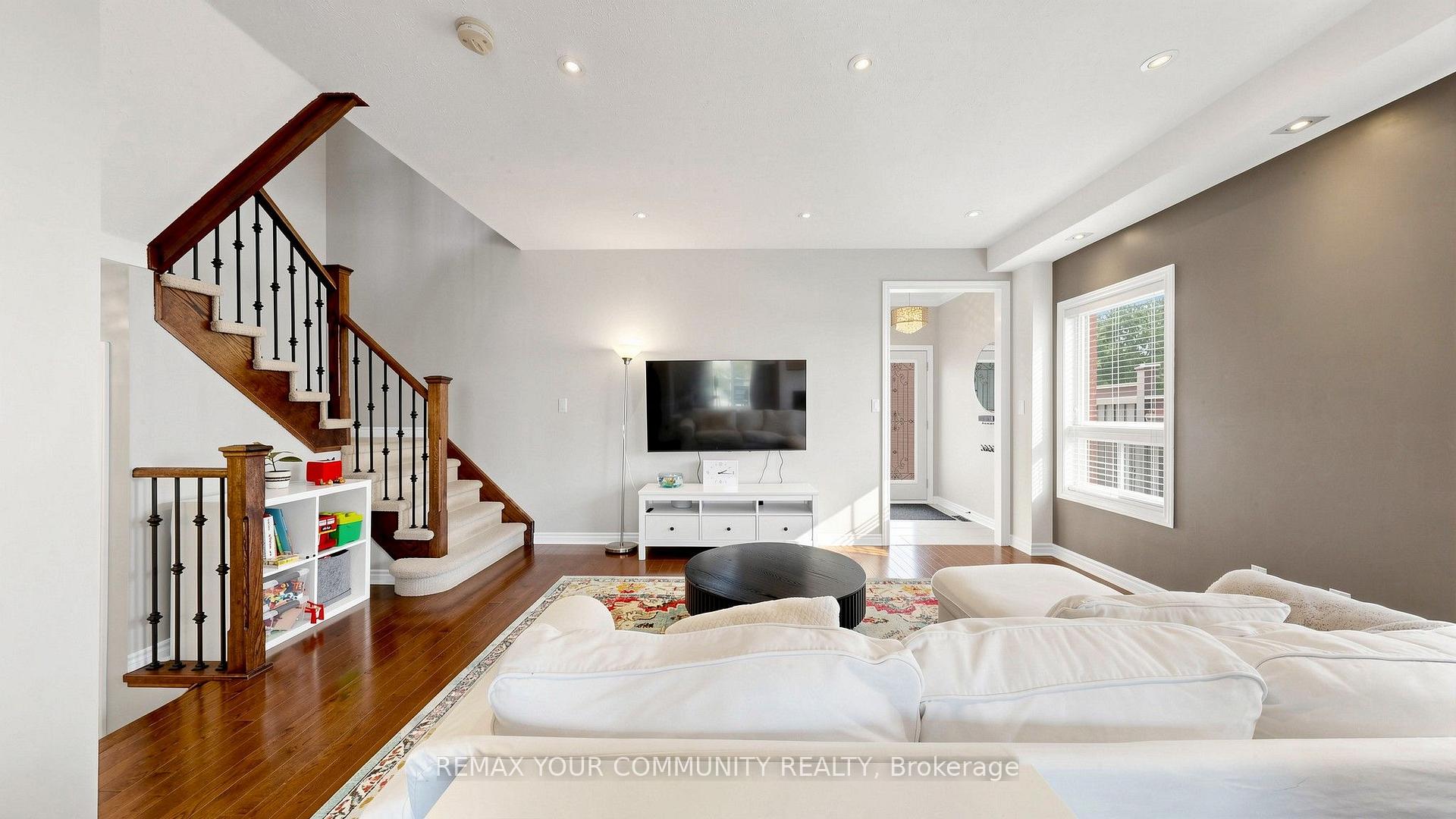 Photo 19 of 51 Shuttleworth Drive, Clarington, Courtice — HOMEH