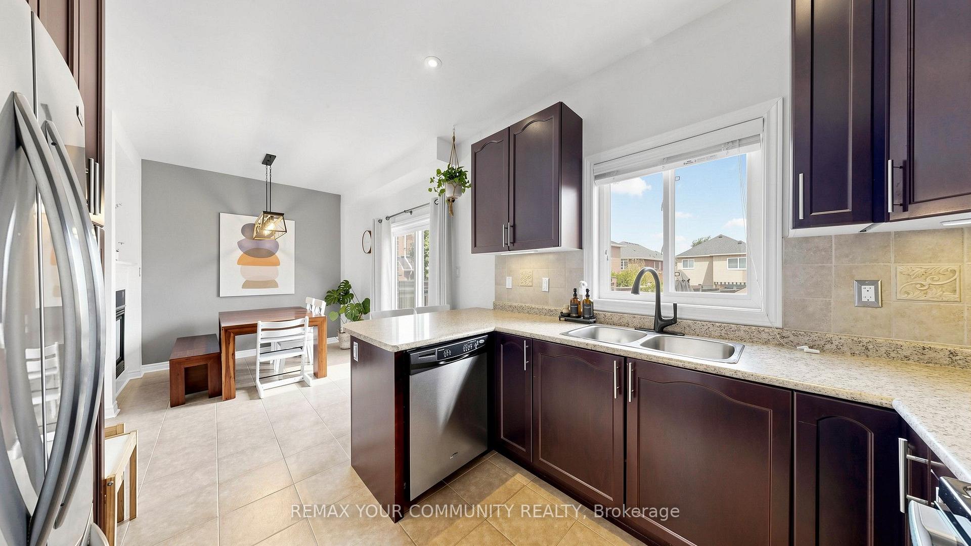 Photo 23 of 51 Shuttleworth Drive, Clarington, Courtice — HOMEH