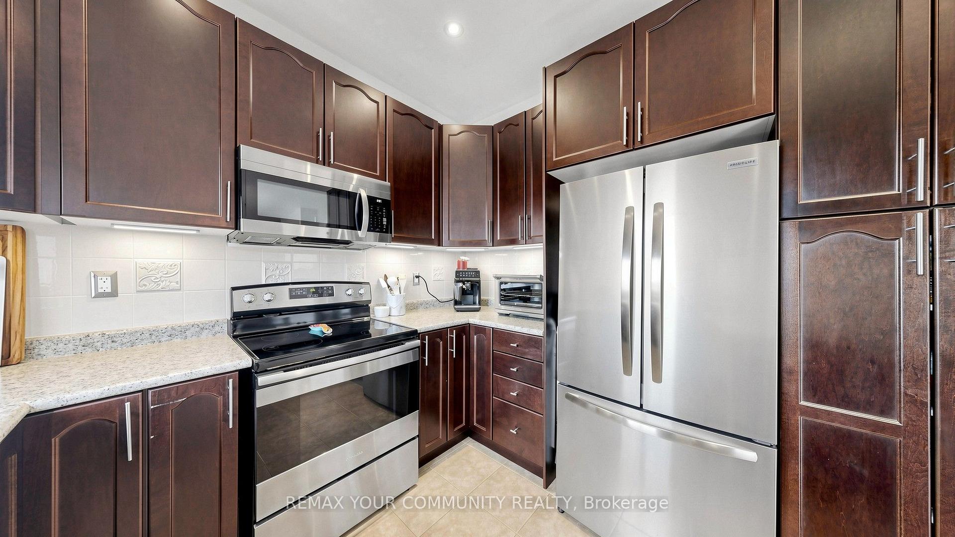 Photo 31 of 51 Shuttleworth Drive, Clarington, Courtice — HOMEH