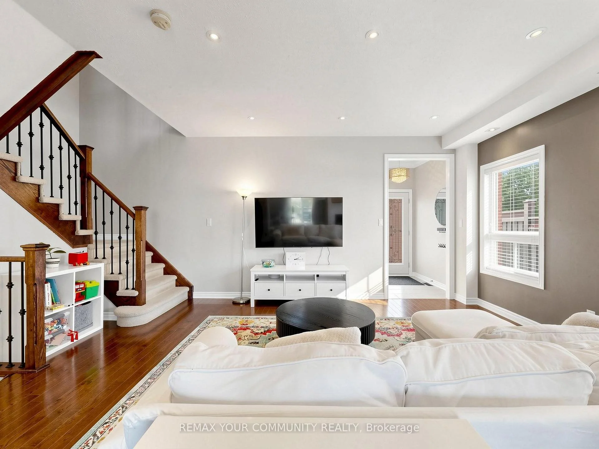 Photo 22 of 51 Shuttleworth Drive, Clarington, Courtice — HOMEH