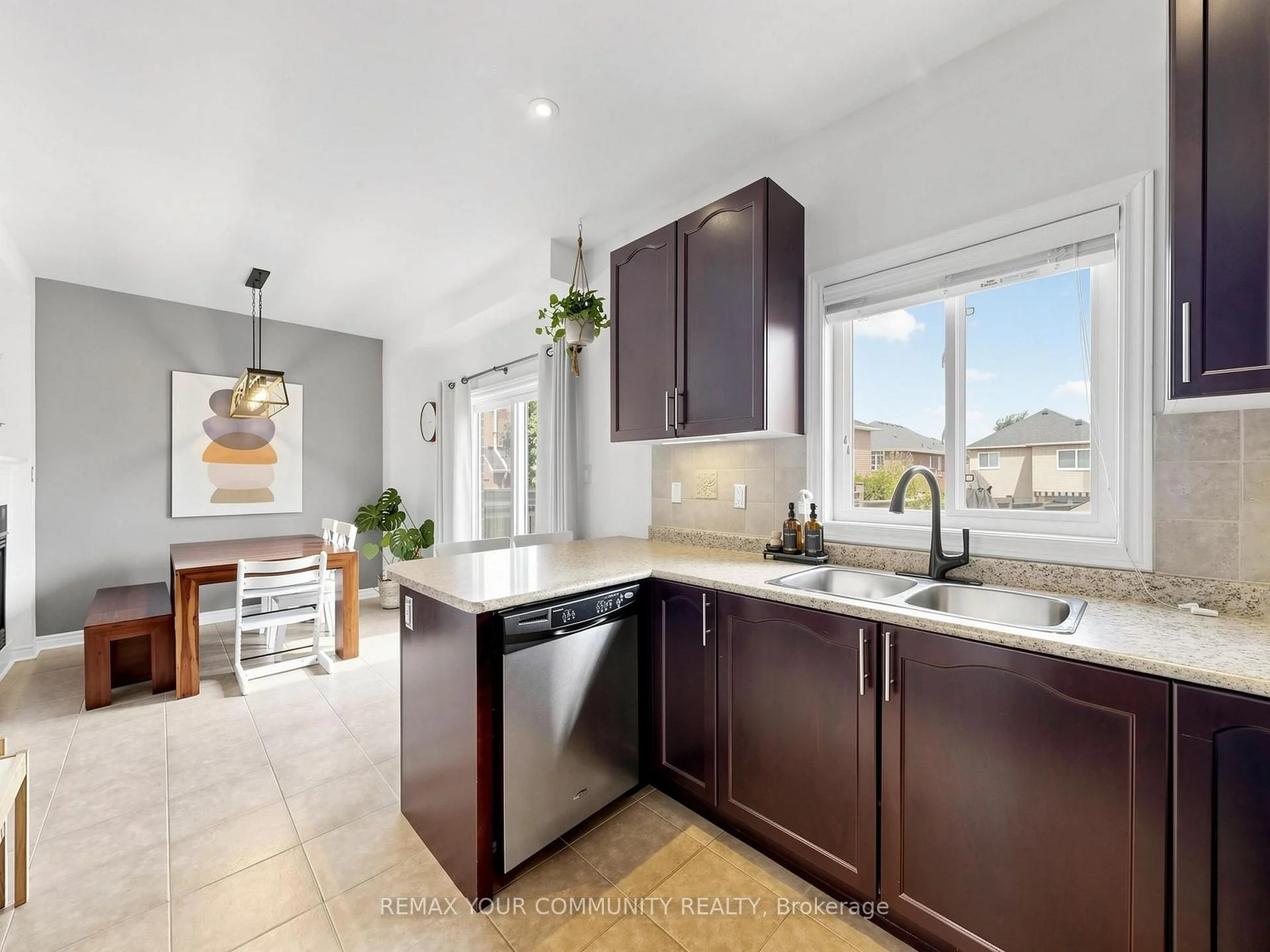 Photo 28 of 51 Shuttleworth Drive, Clarington, Courtice — HOMEH