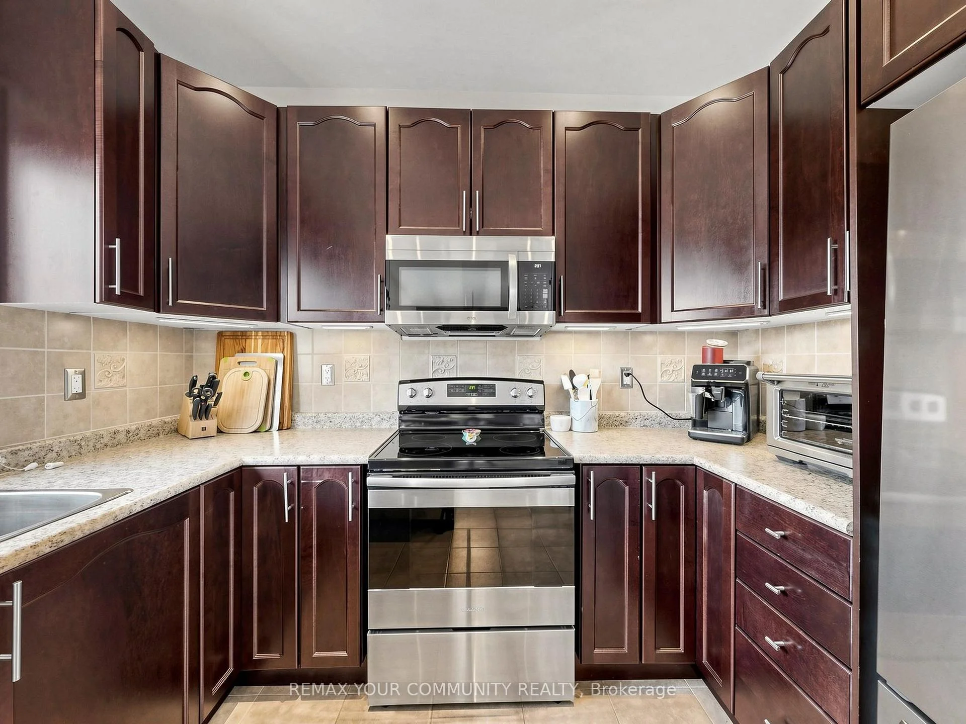 Photo 32 of 51 Shuttleworth Drive, Clarington, Courtice — HOMEH