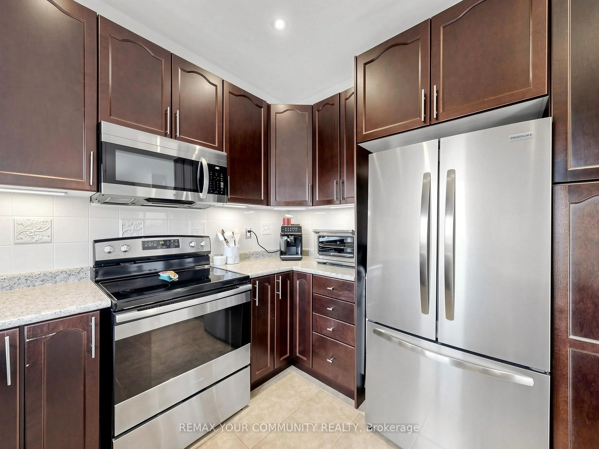 Photo 36 of 51 Shuttleworth Drive, Clarington, Courtice — HOMEH