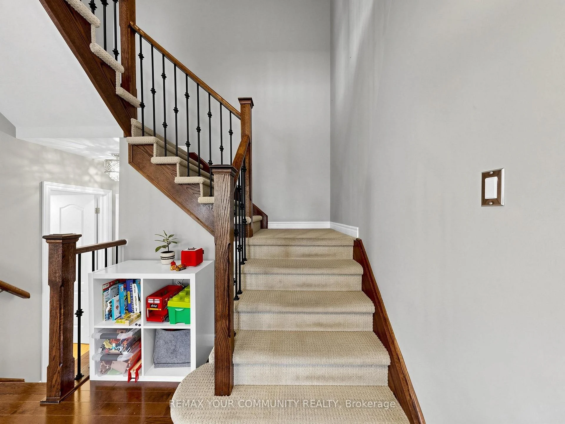 Photo 48 of 51 Shuttleworth Drive, Clarington, Courtice — HOMEH