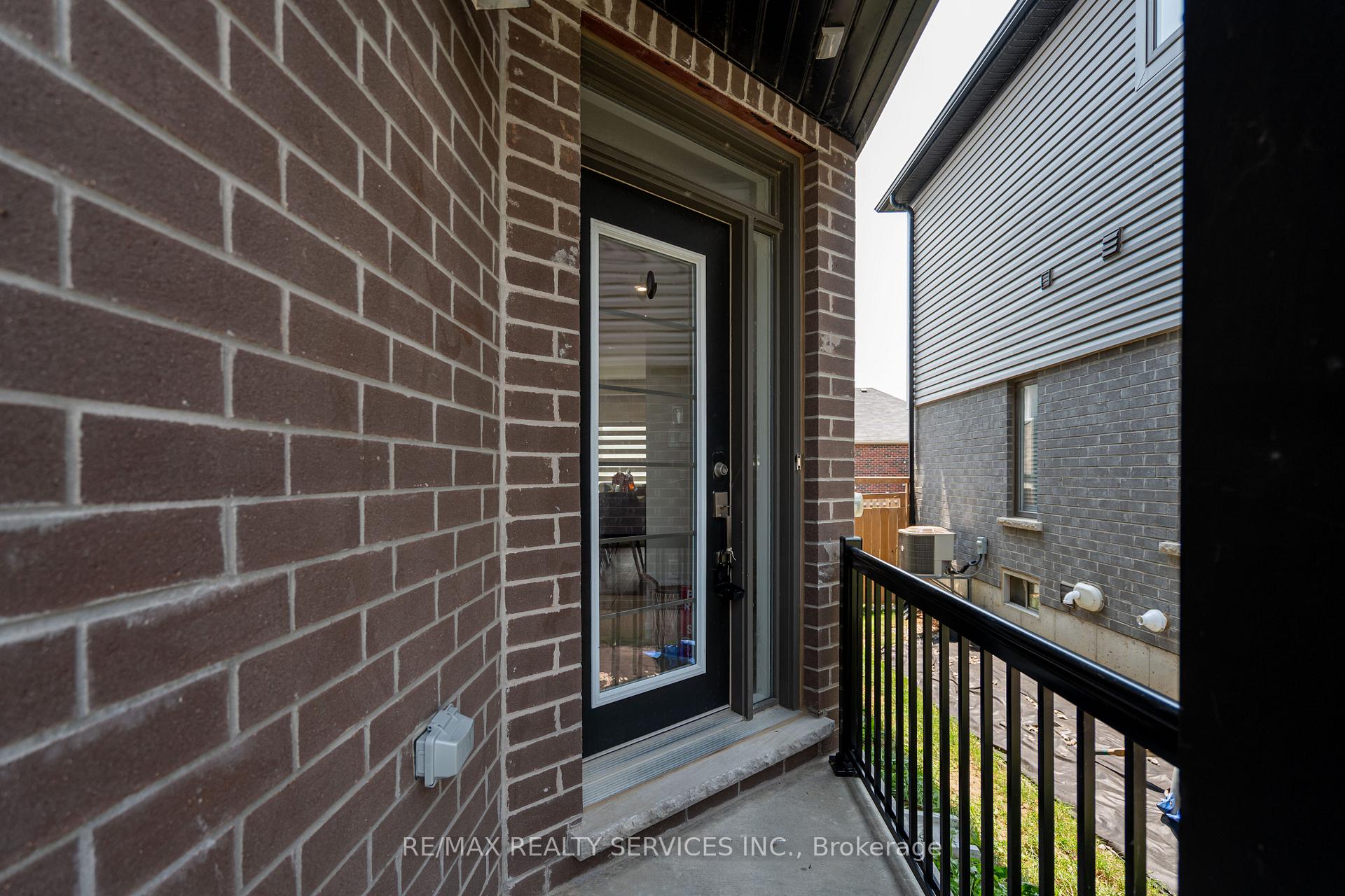 Photo 9 of 7 Baker Lane, Brant, Paris — HOMEH