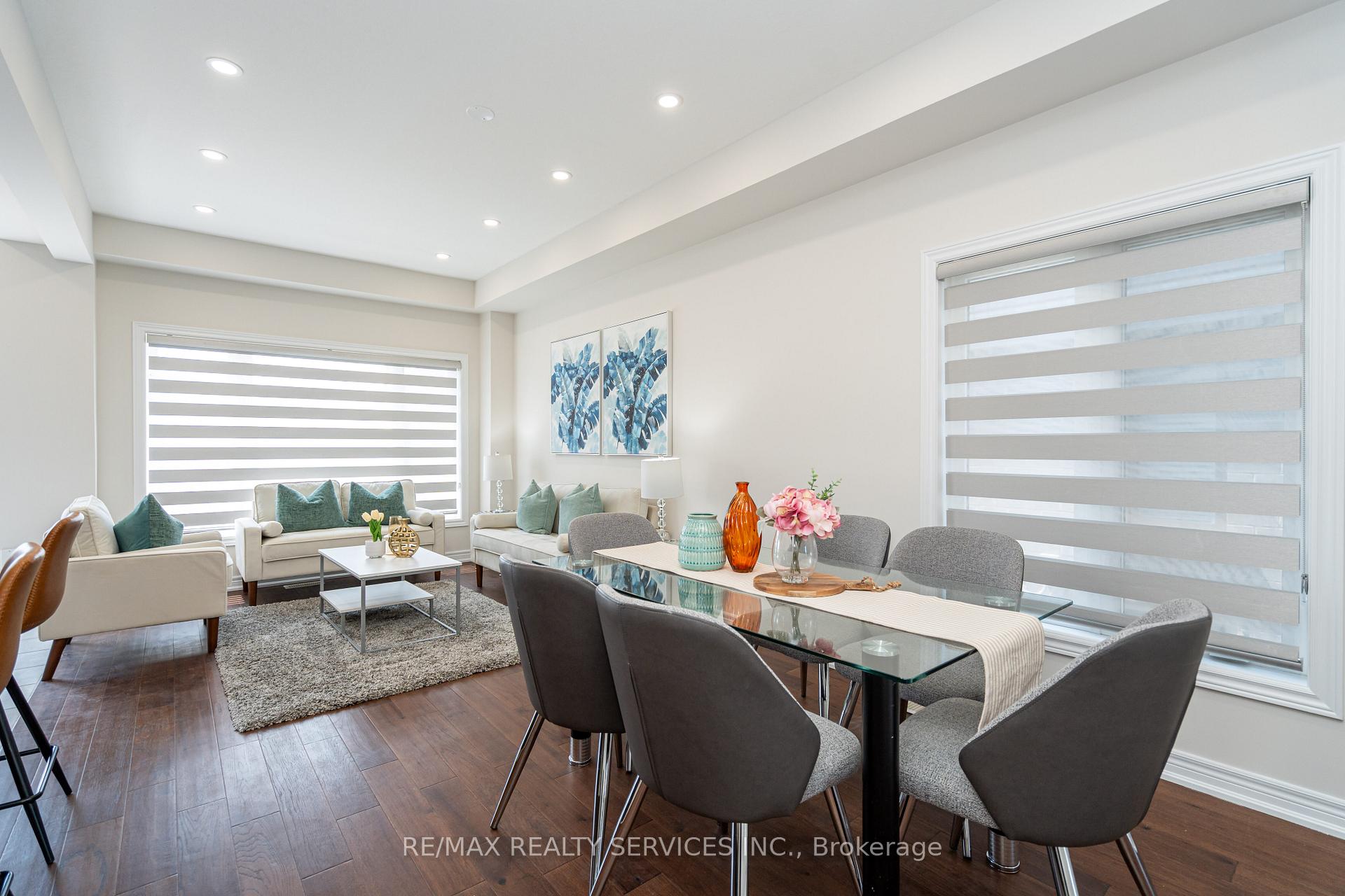 Photo 12 of 7 Baker Lane, Brant, Paris — HOMEH