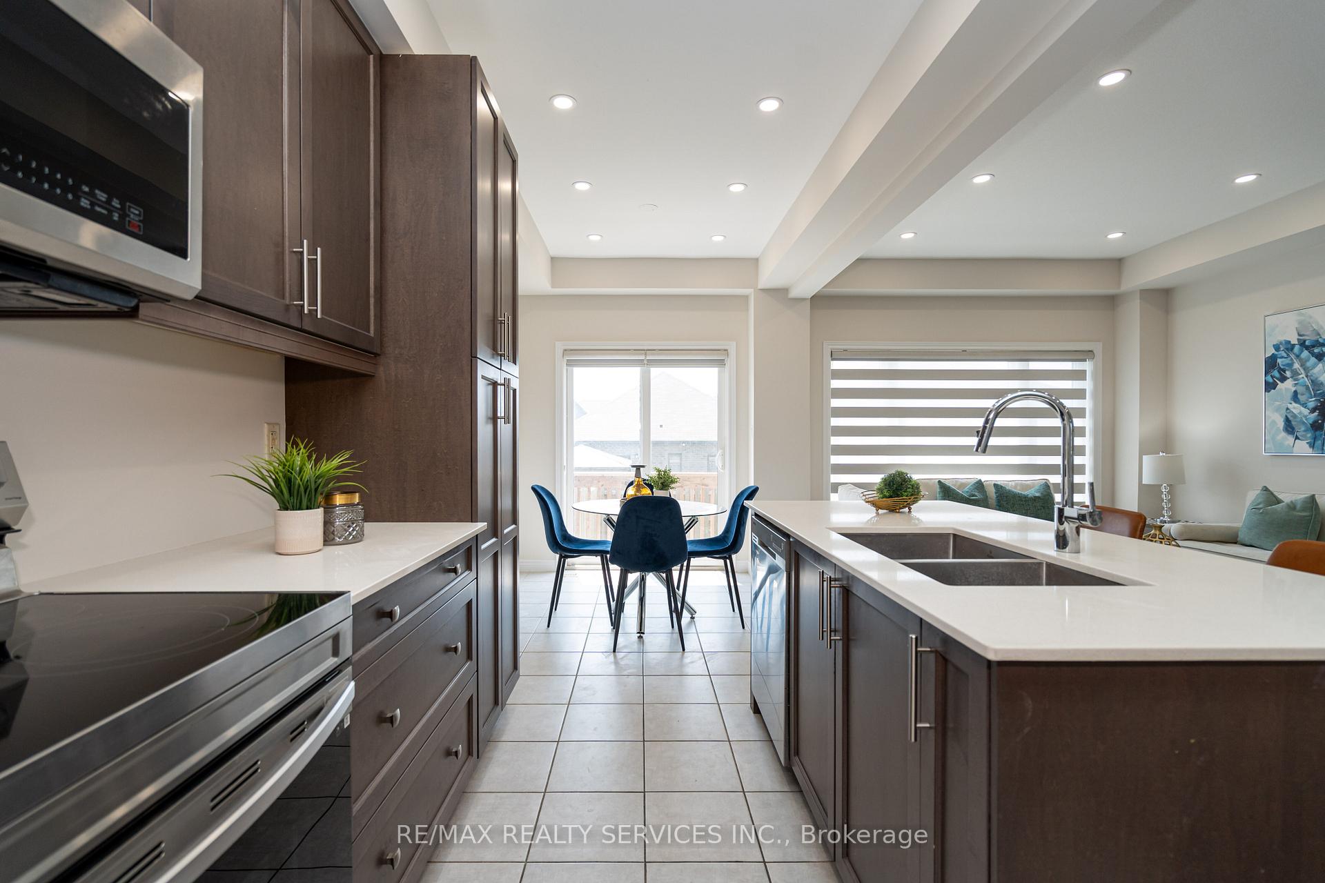 Photo 22 of 7 Baker Lane, Brant, Paris — HOMEH