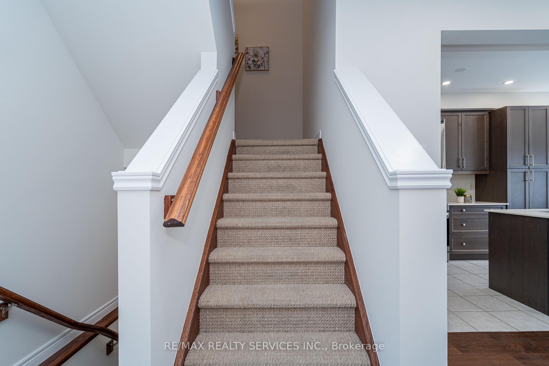 Photo 27 of 7 Baker Lane, Brant, Paris — HOMEH