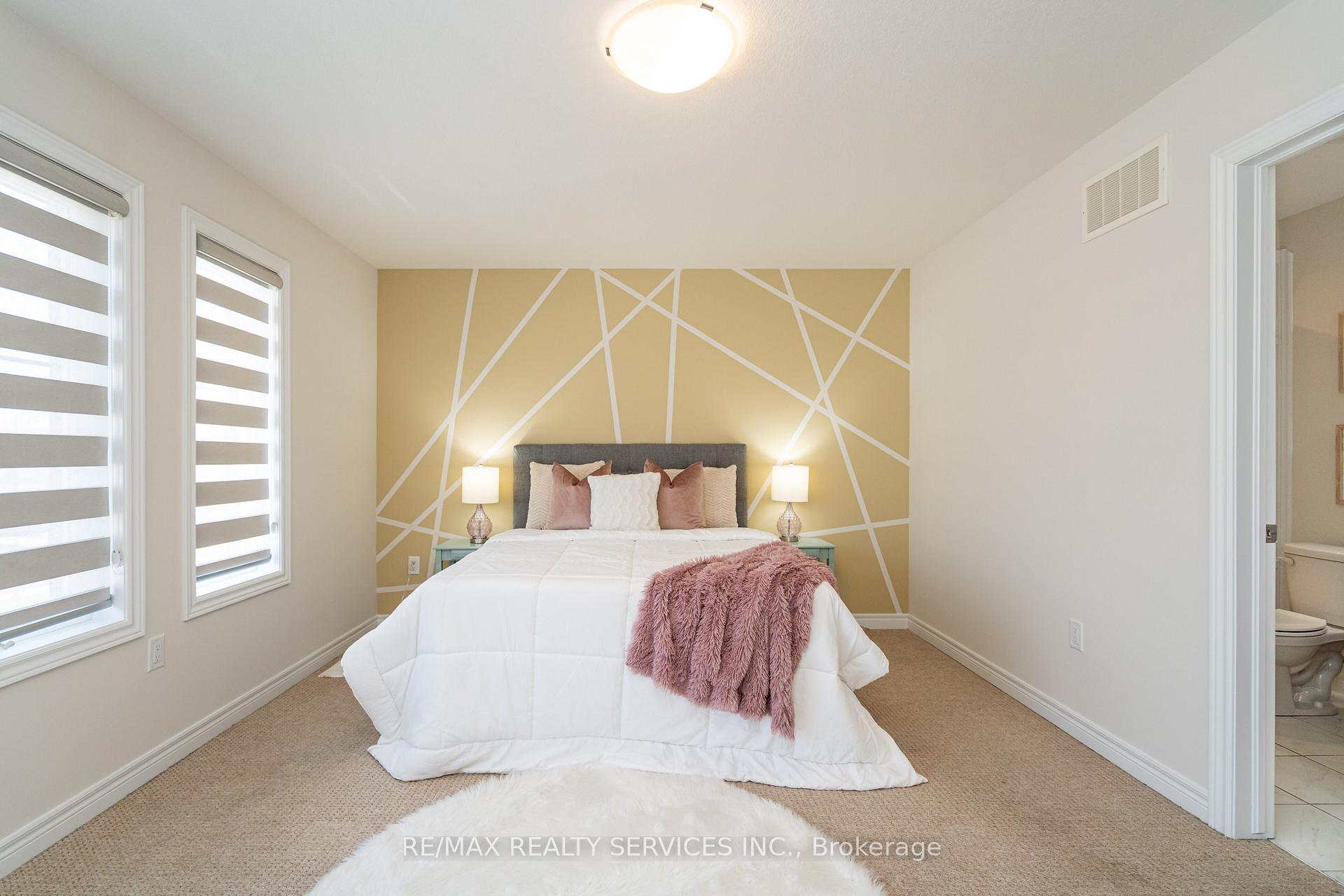 Photo 33 of 7 Baker Lane, Brant, Paris — HOMEH