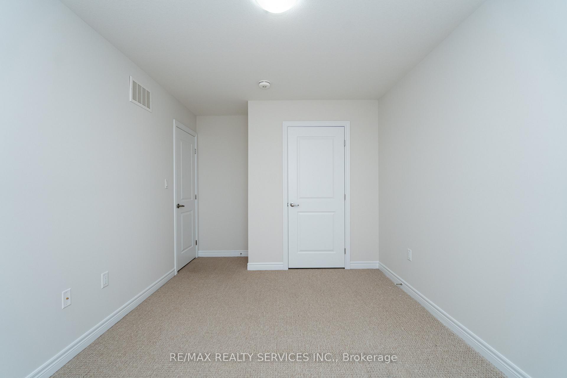 Photo 41 of 7 Baker Lane, Brant, Paris — HOMEH