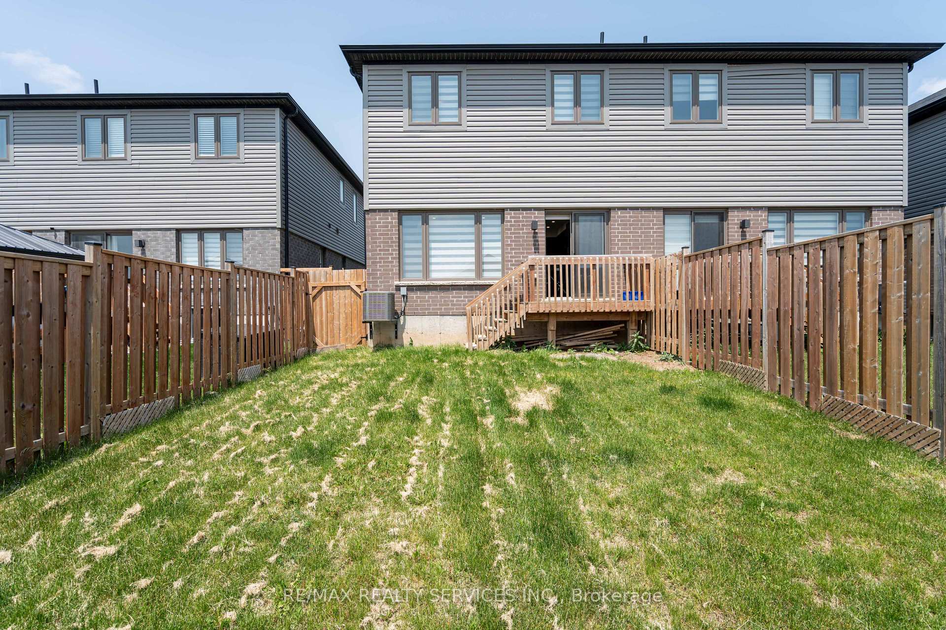 Photo 48 of 7 Baker Lane, Brant, Paris — HOMEH