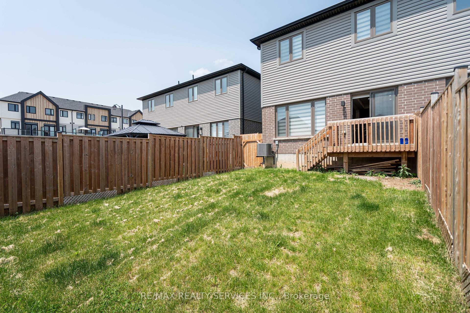Photo 49 of 7 Baker Lane, Brant, Paris — HOMEH