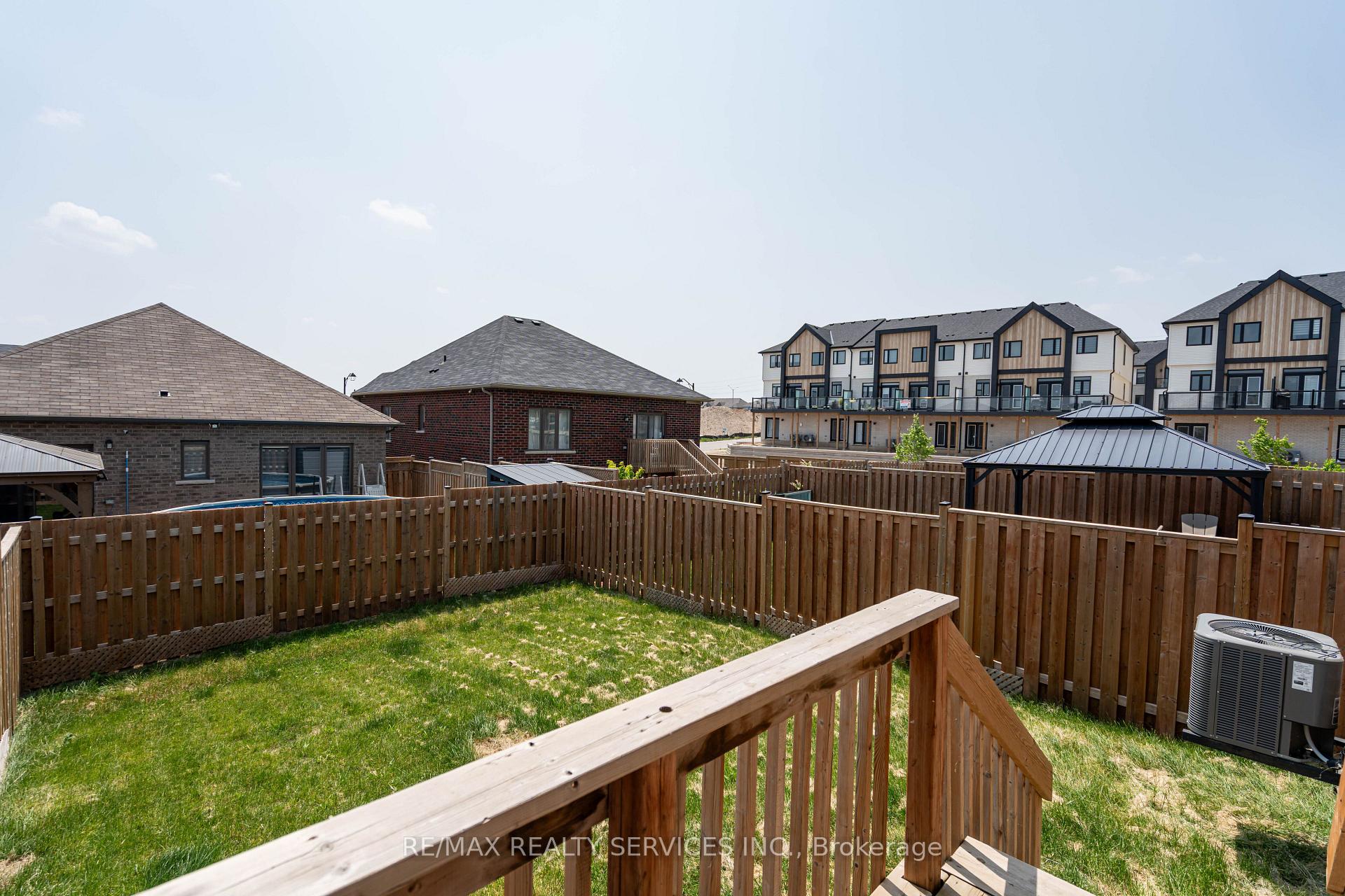 Photo 50 of 7 Baker Lane, Brant, Paris — HOMEH