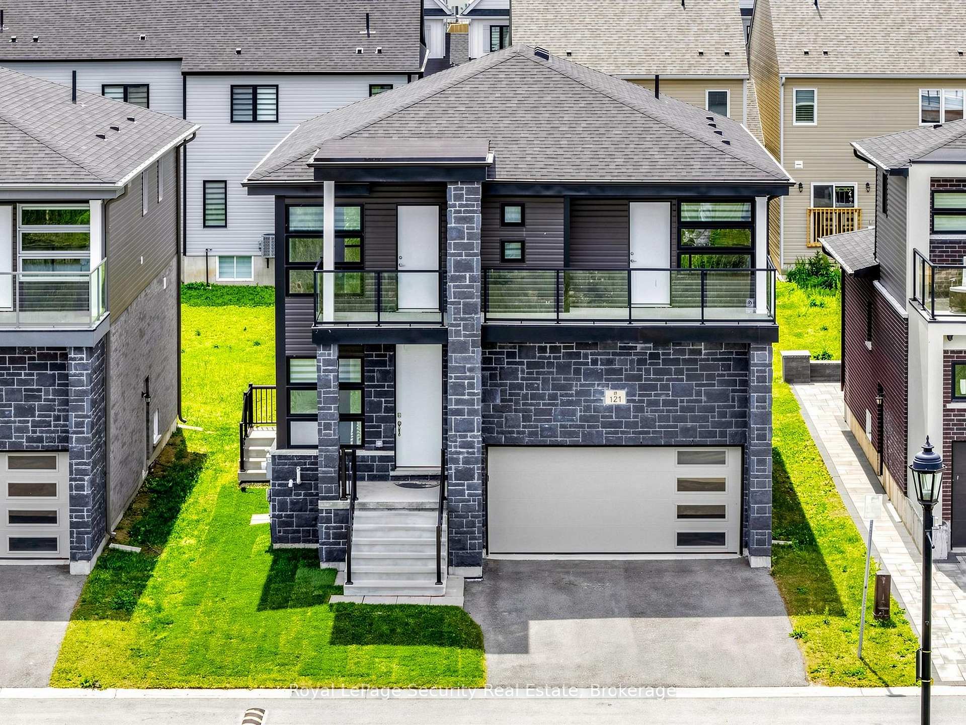 Photo 1 of 121 Sebastian Street, Blue Mountains — HOMEH