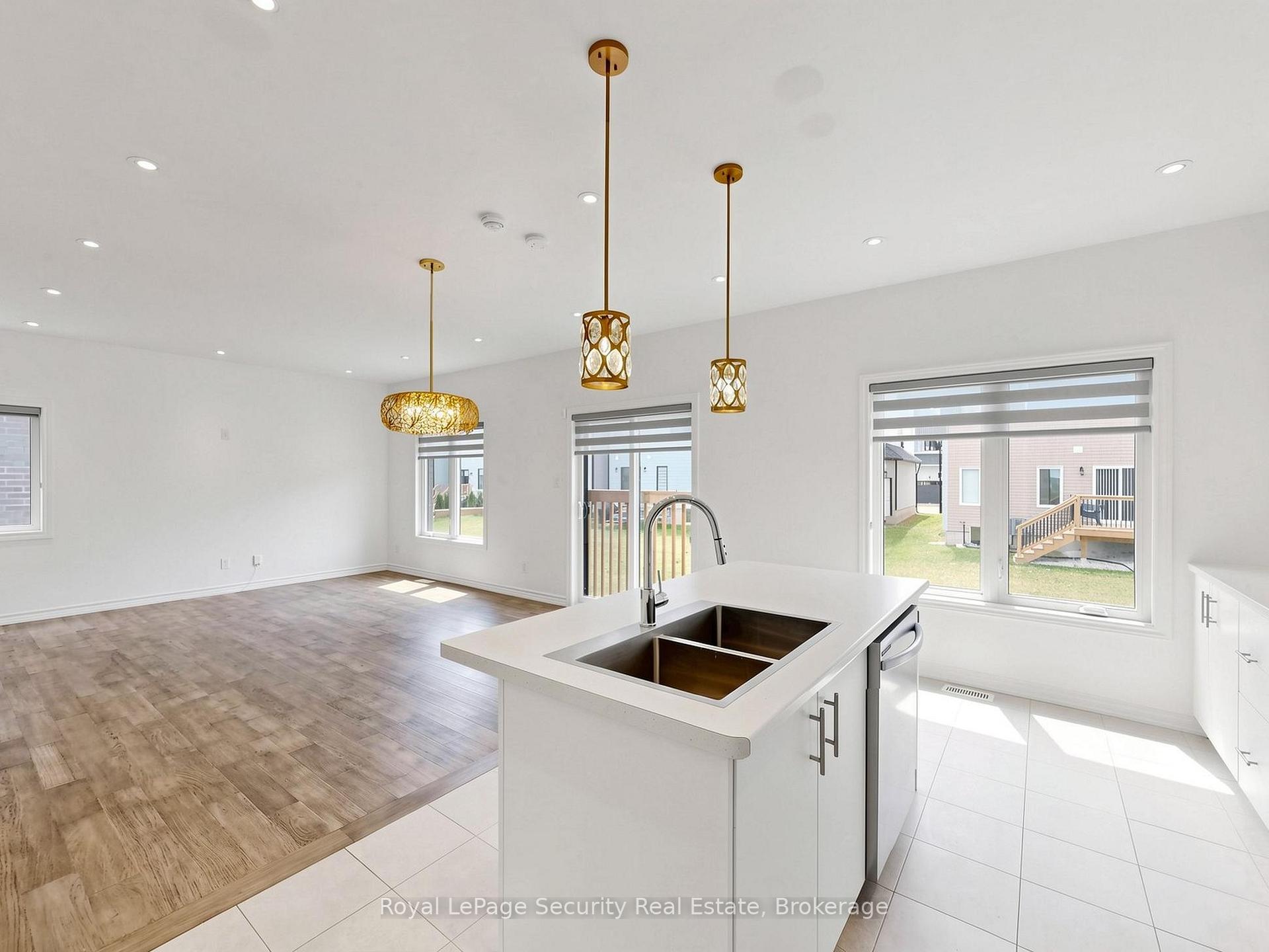 Photo 11 of 121 Sebastian Street, Blue Mountains — HOMEH