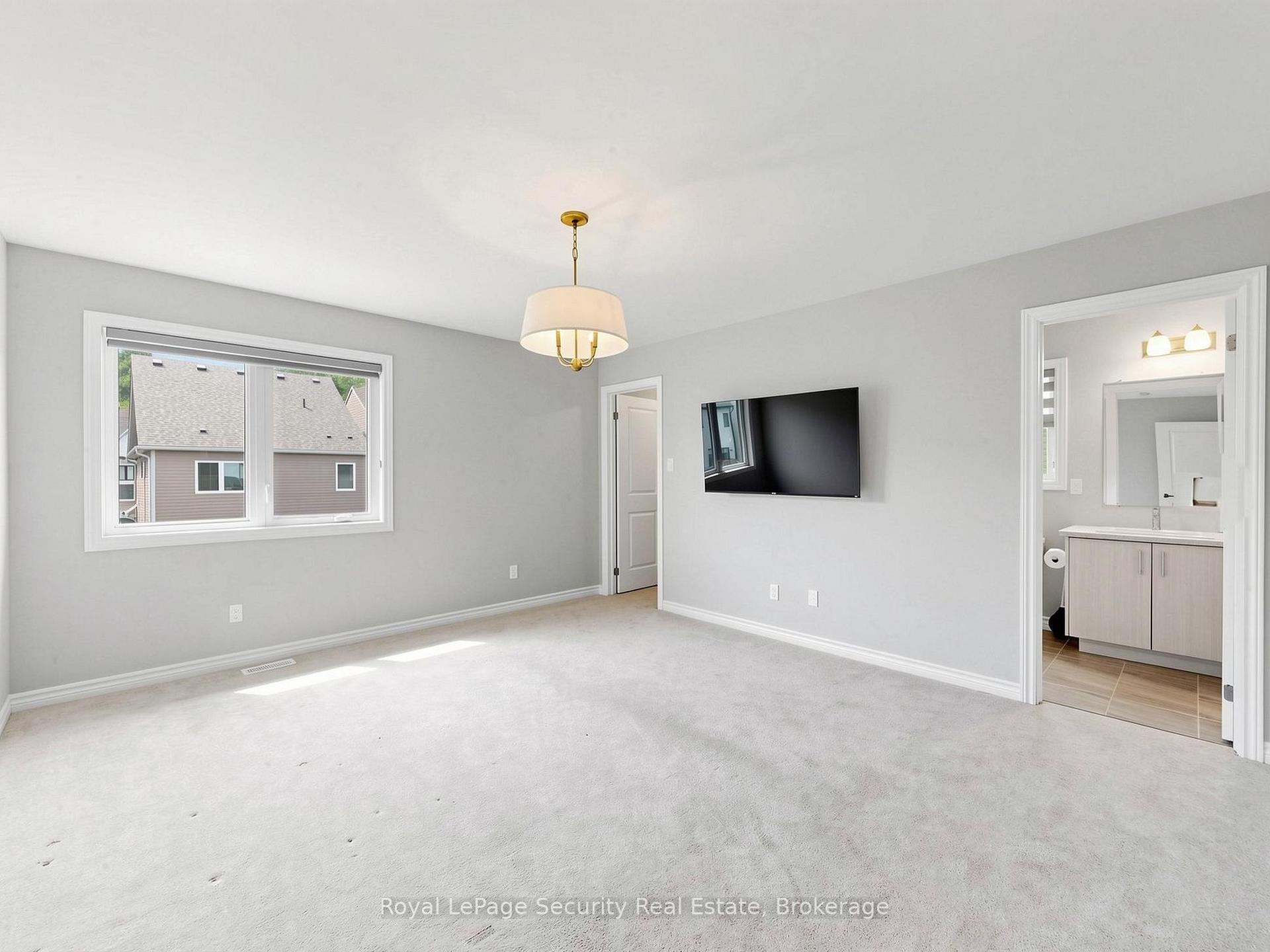 Photo 16 of 121 Sebastian Street, Blue Mountains — HOMEH