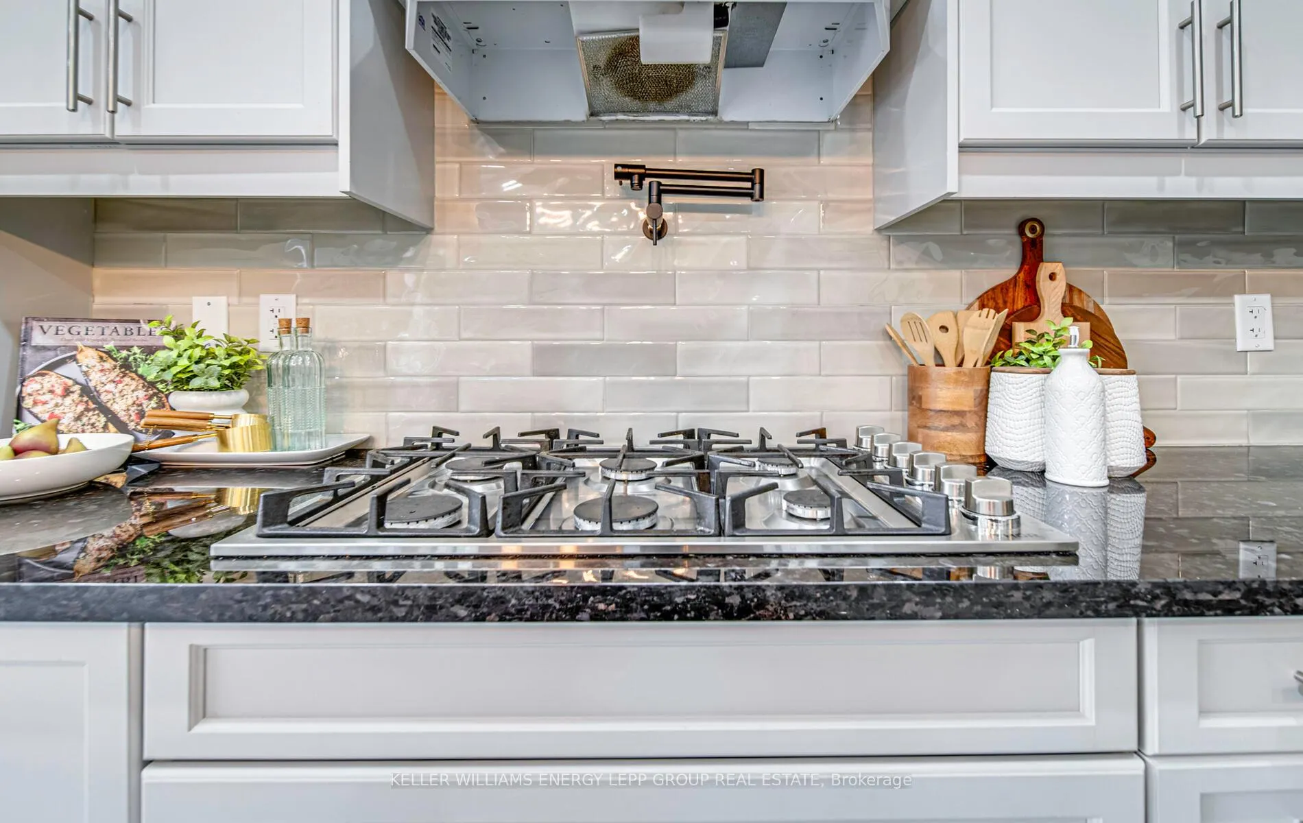 Photo 20 of 2112 Coppermine Street, Oshawa, Kedron — HOMEH