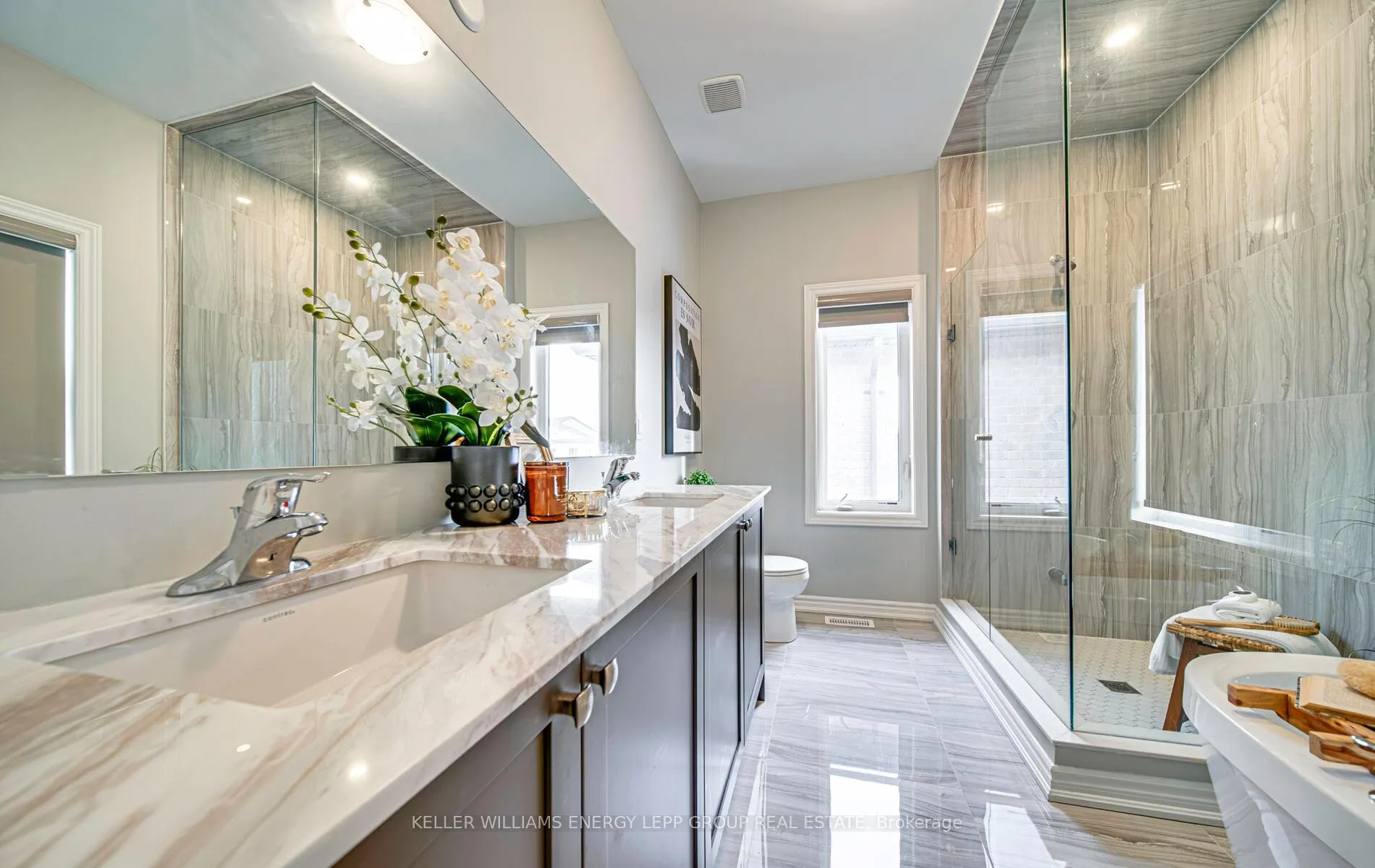 Photo 34 of 2112 Coppermine Street, Oshawa, Kedron — HOMEH