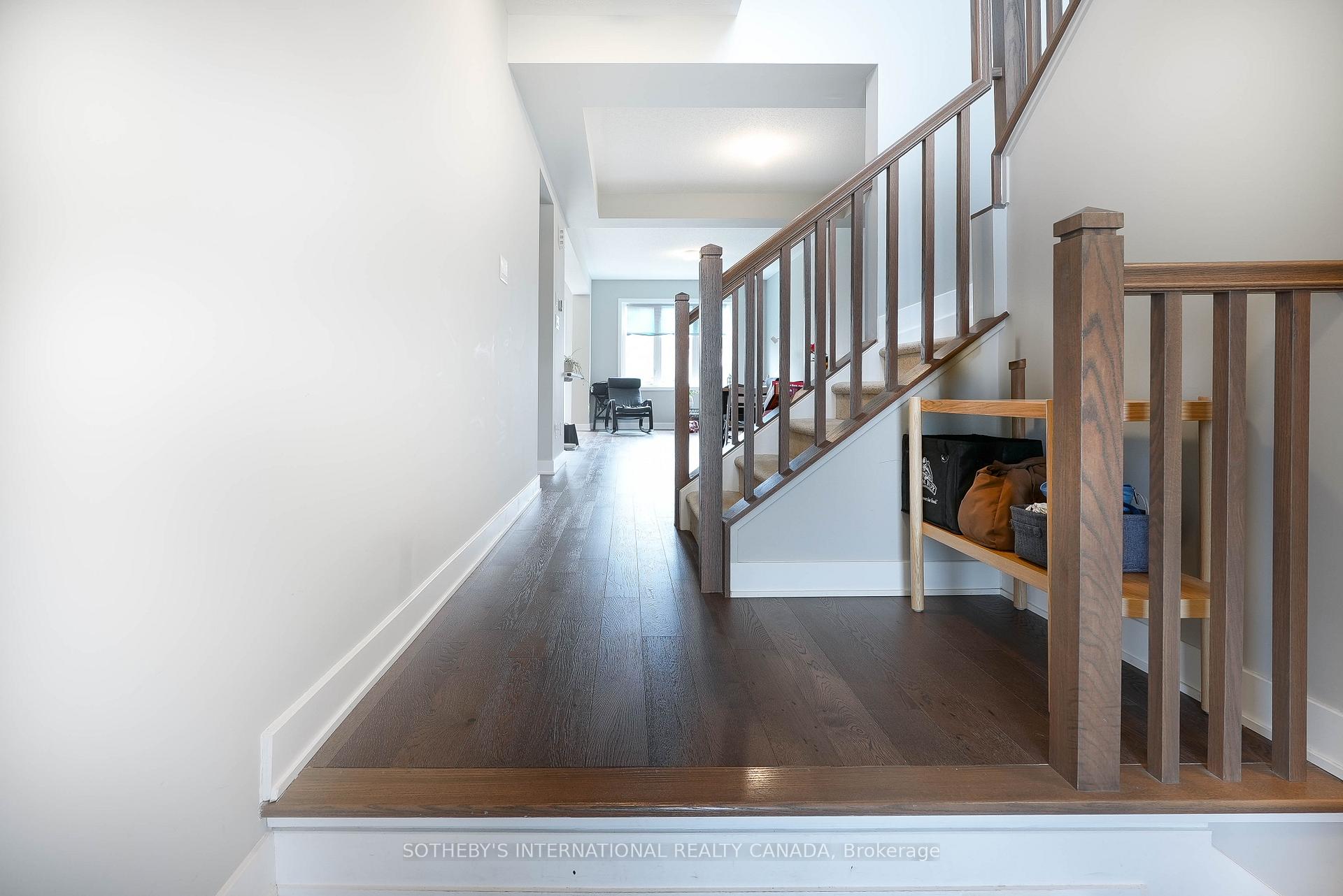 Photo 3 of 2182 Winsome Terrace, Ottawa, Fallingbrook/Gardenway South — HOMEH