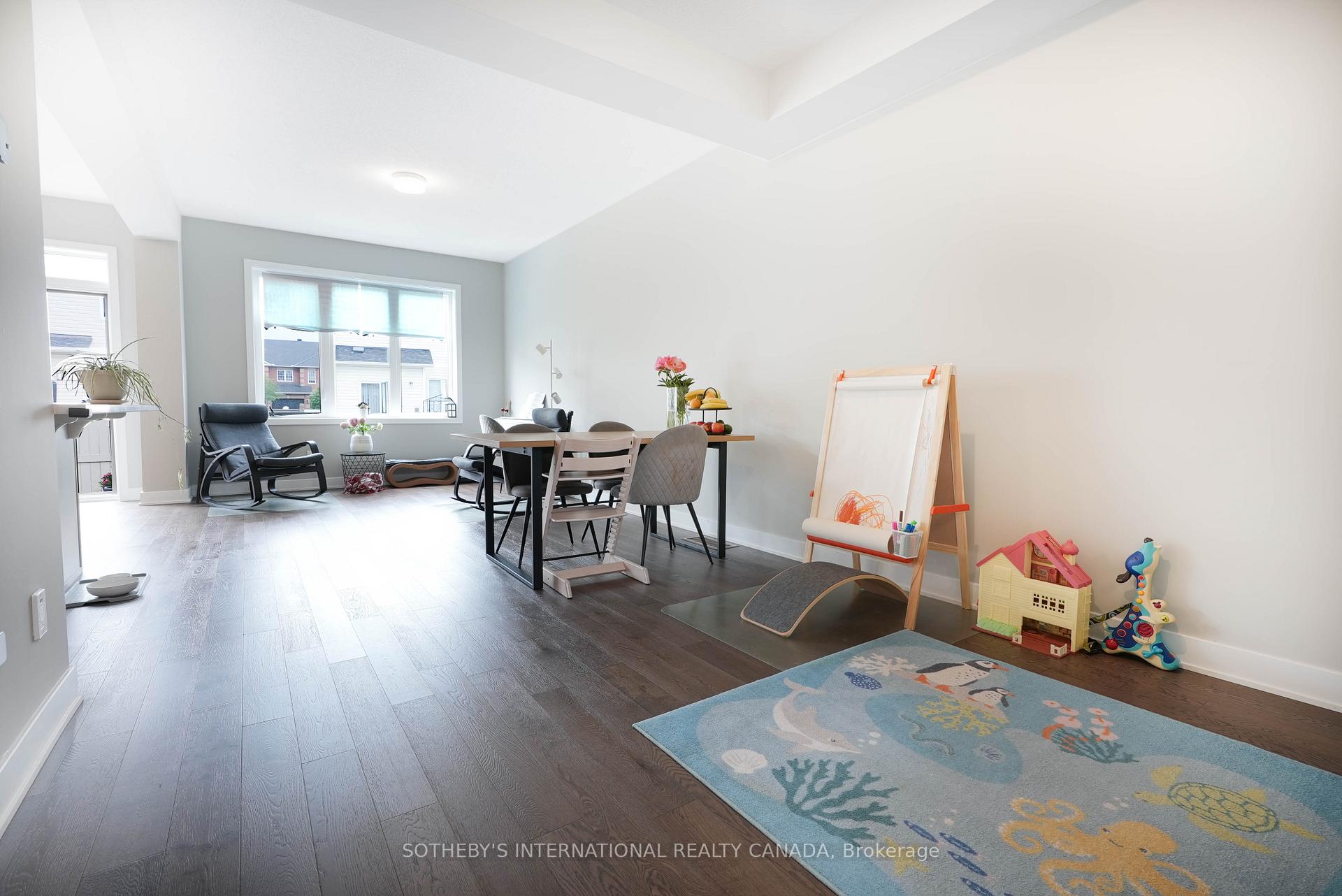 Photo 4 of 2182 Winsome Terrace, Ottawa, Fallingbrook/Gardenway South — HOMEH