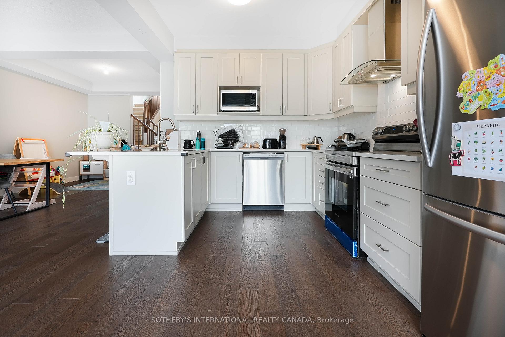 Photo 10 of 2182 Winsome Terrace, Ottawa, Fallingbrook/Gardenway South — HOMEH