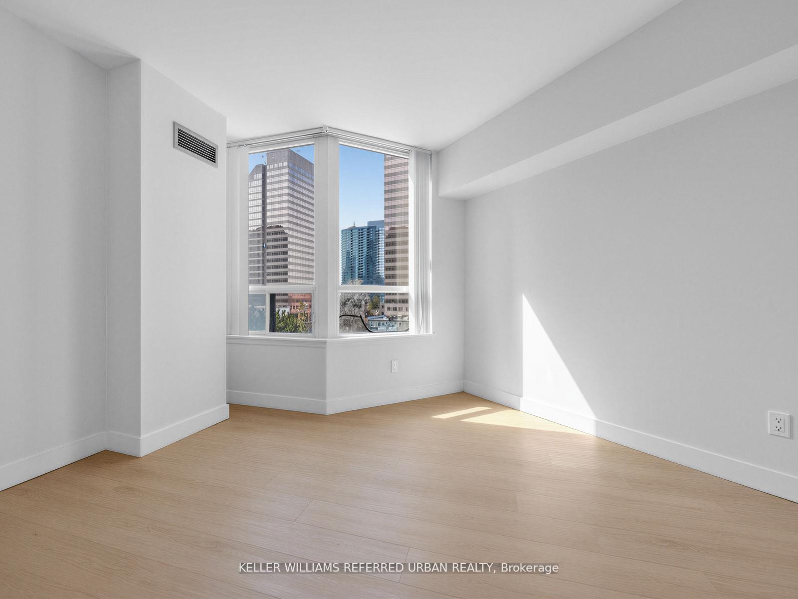 Photo 2 of Unit 501, 7 Bishop Avenue, North York, Newtonbrook East — HOMEH
