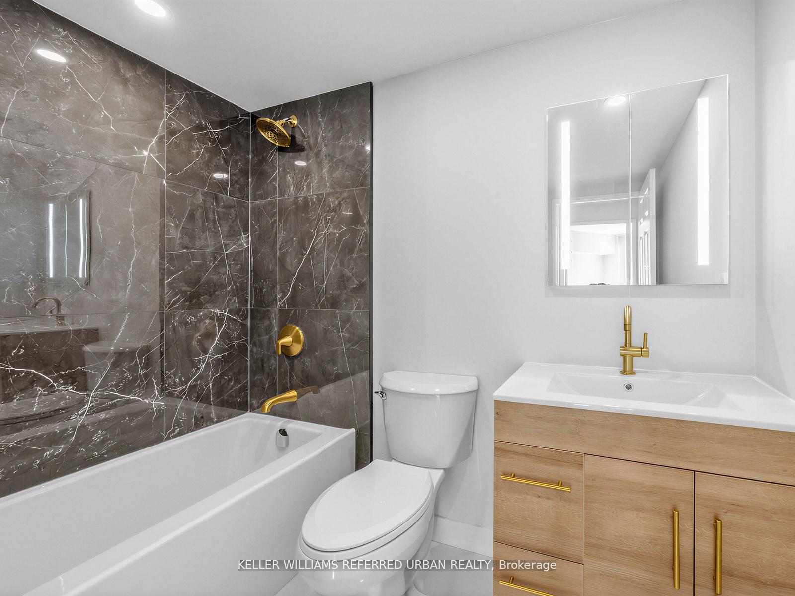 Photo 4 of Unit 501, 7 Bishop Avenue, North York, Newtonbrook East — HOMEH