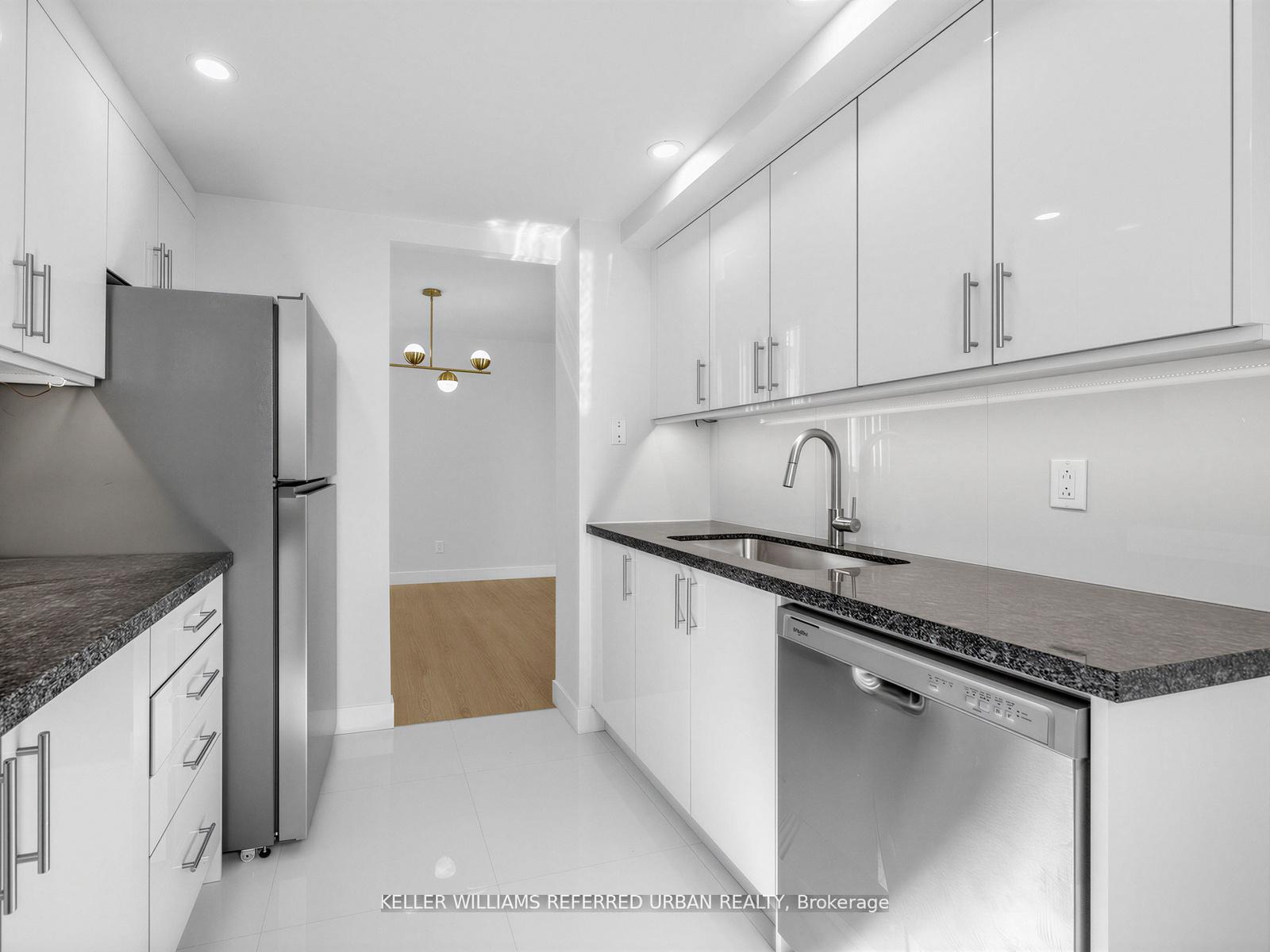 Photo 14 of Unit 501, 7 Bishop Avenue, North York, Newtonbrook East — HOMEH