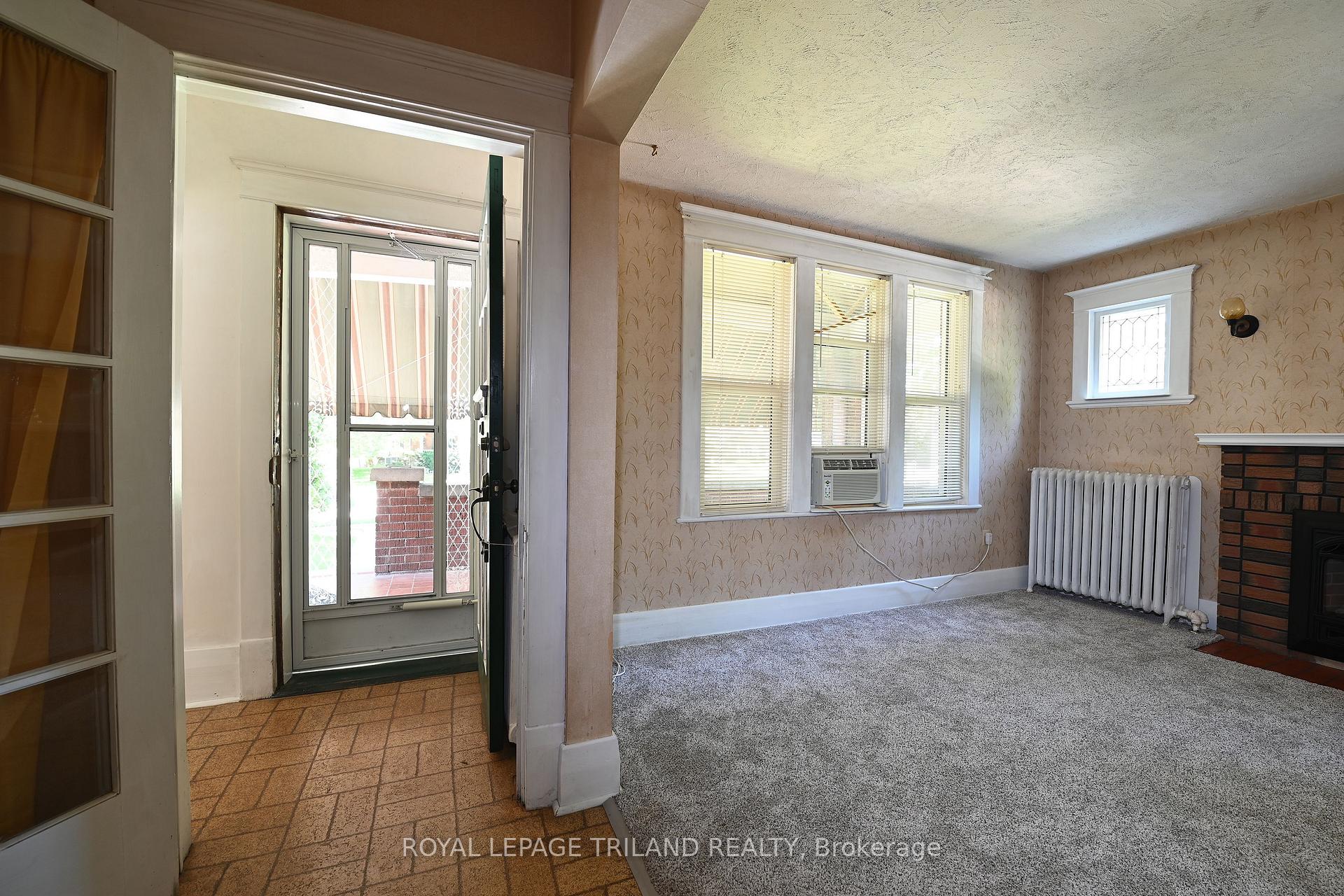 Photo 5 of 382 Wortley Road, London, South G — HOMEH