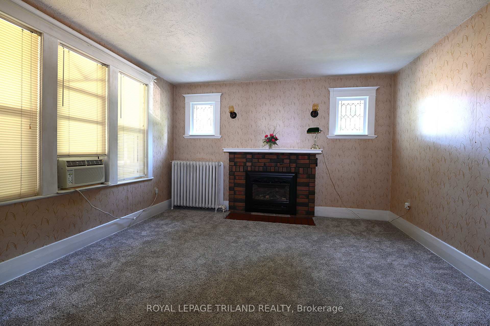 Photo 6 of 382 Wortley Road, London, South G — HOMEH