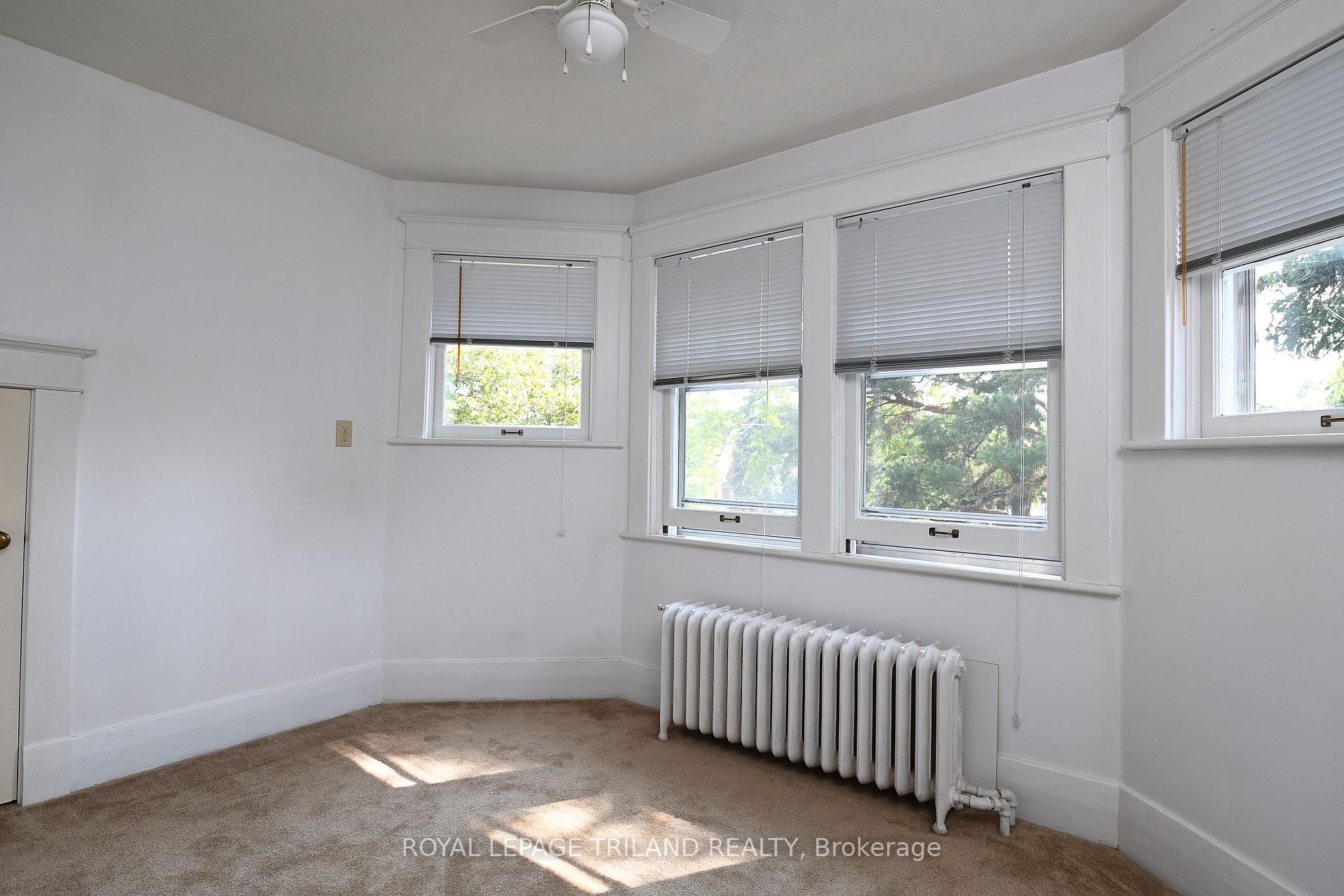 Photo 19 of 382 Wortley Road, London, South G — HOMEH