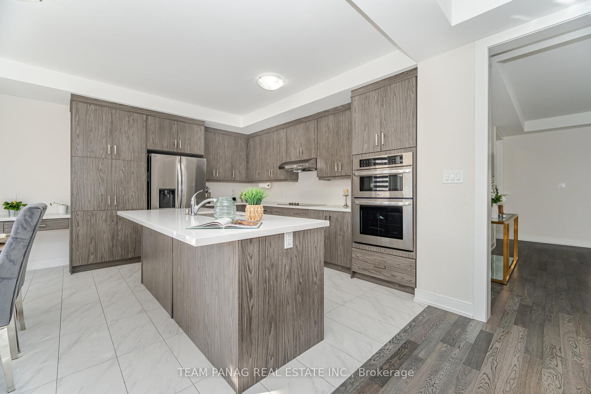 Photo 14 of 9 Bergin Street, Brampton, Credit Valley — HOMEH