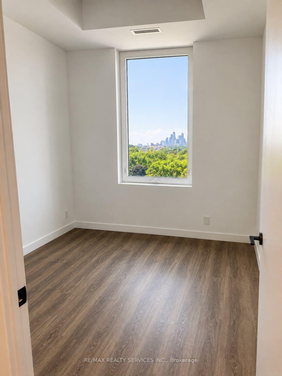 Photo 14 of Unit 720, 1050 Eastern Avenue, Toronto, The Beaches — HOMEH
