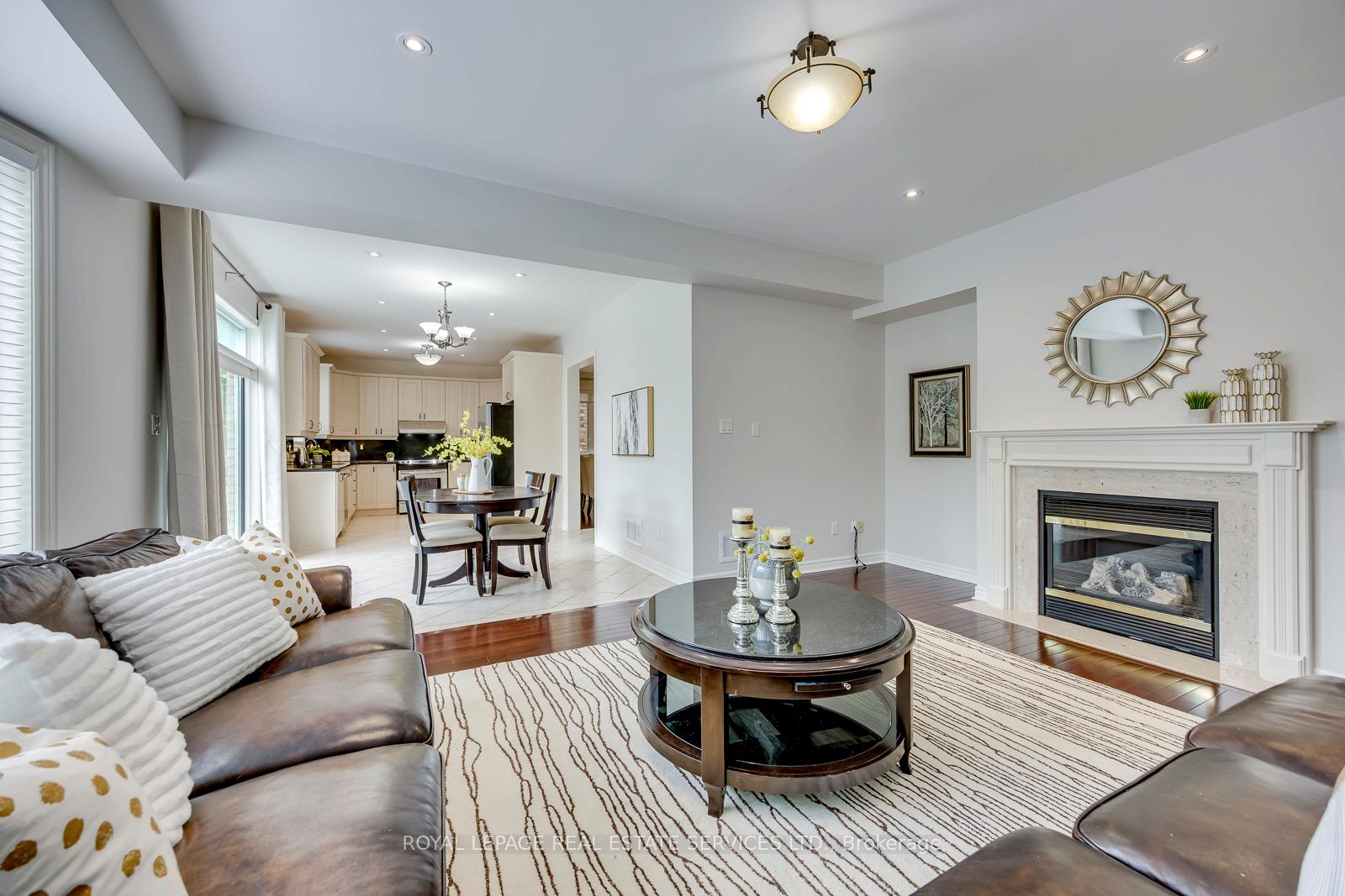 Photo 20 of 2249 Glazebrook Circle, Oakville, Westmount — HOMEH