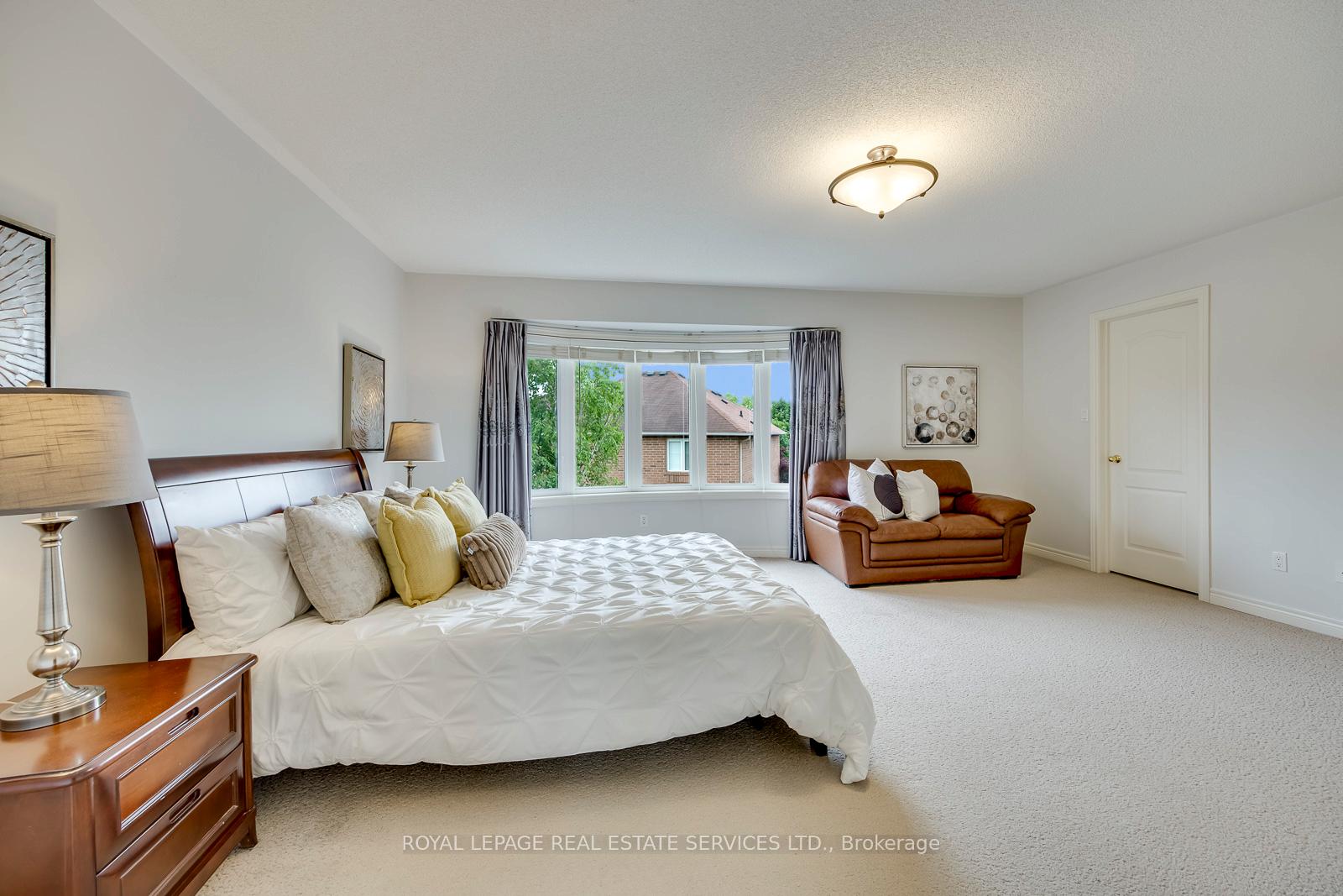 Photo 26 of 2249 Glazebrook Circle, Oakville, Westmount — HOMEH
