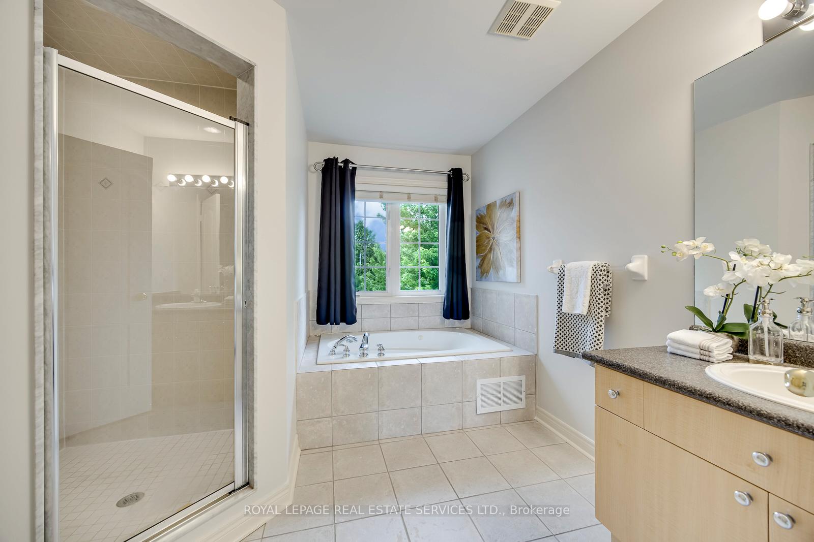 Photo 27 of 2249 Glazebrook Circle, Oakville, Westmount — HOMEH