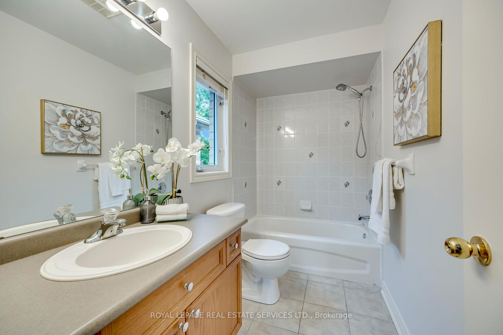Photo 29 of 2249 Glazebrook Circle, Oakville, Westmount — HOMEH